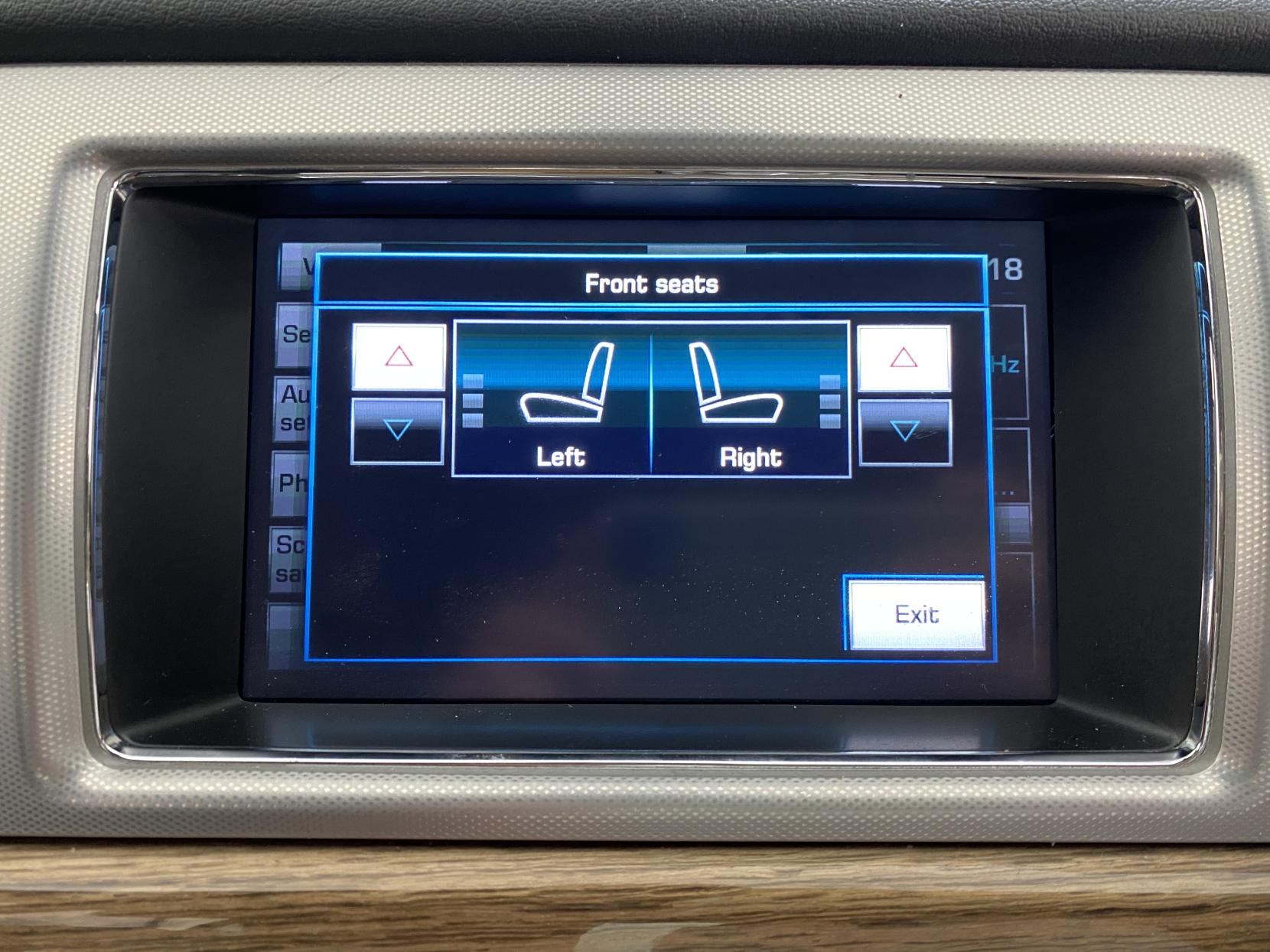 Jaguar XF 2.2d Premium Luxury Saloon 4dr Diesel Auto Euro 5 (s/s) (200 ps)