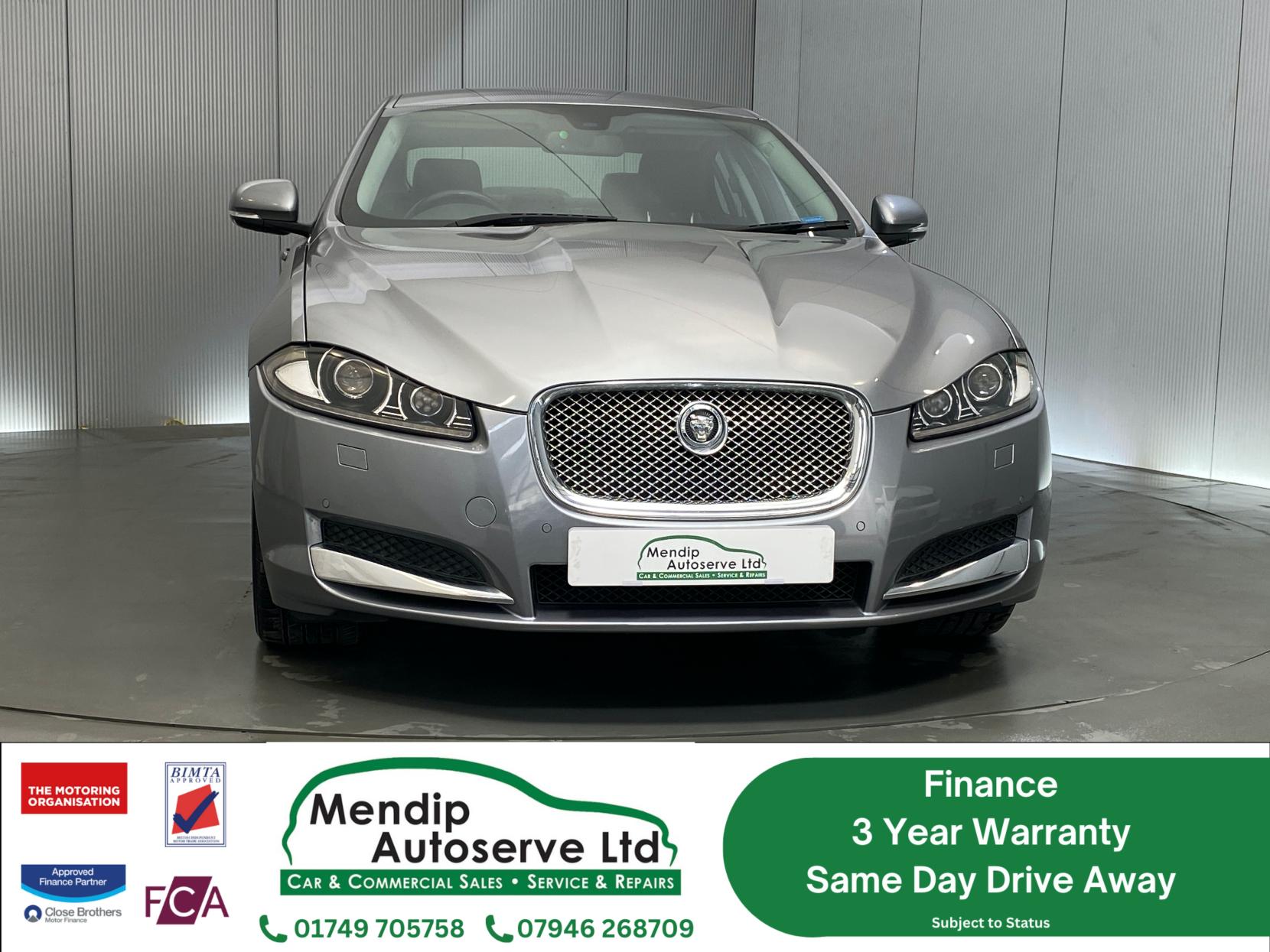 Jaguar XF 2.2d Premium Luxury Saloon 4dr Diesel Auto Euro 5 (s/s) (200 ps)
