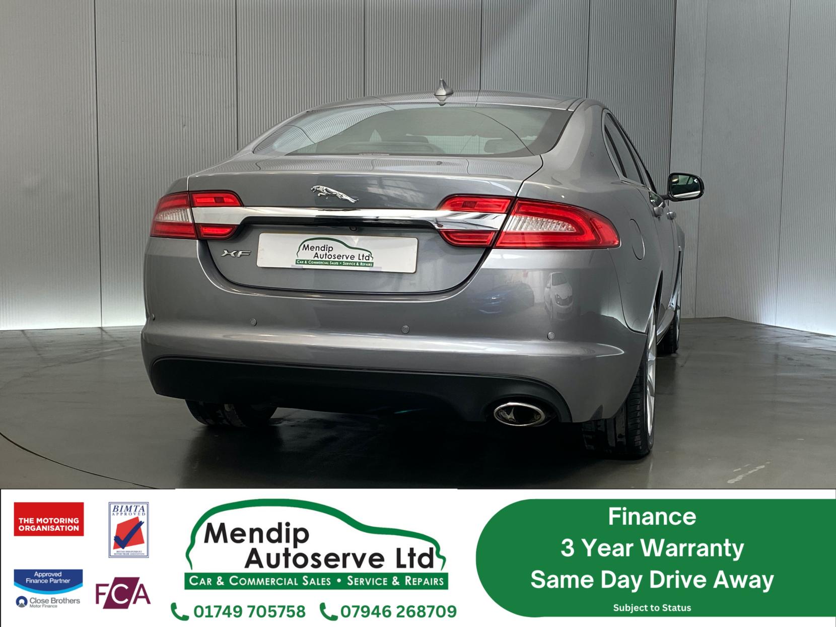 Jaguar XF 2.2d Premium Luxury Saloon 4dr Diesel Auto Euro 5 (s/s) (200 ps)