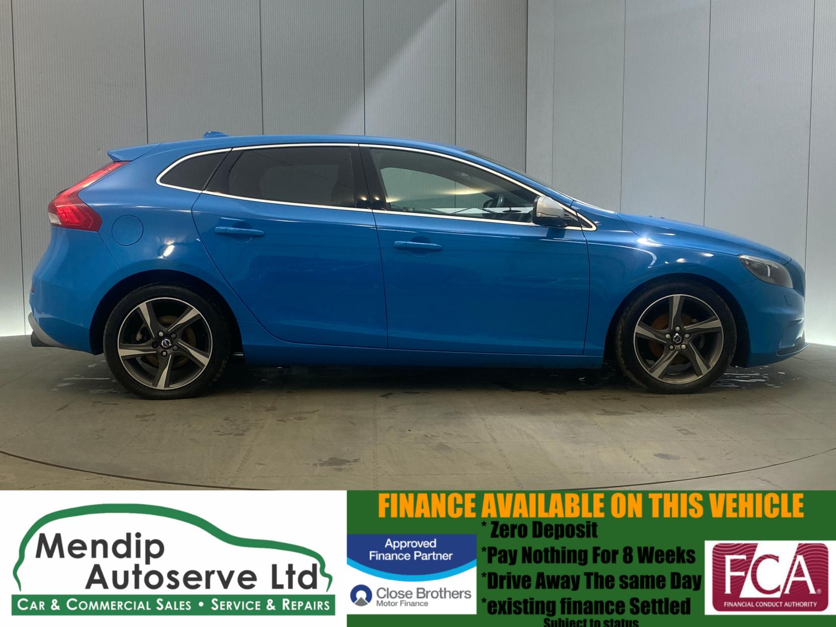 Volvo V40 1.6 D2 R-Design Lux Hatchback 5dr Diesel Manual Euro 5 (s/s) (115 ps)