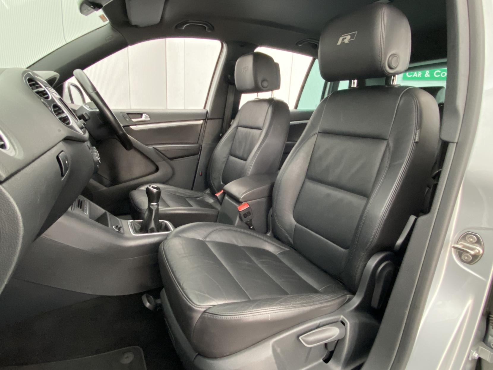 Volkswagen Tiguan 2.0 TDI BlueMotion Tech R-Line Edition SUV 5dr Diesel Manual 4WD Euro 6 (s/s) (150 ps)