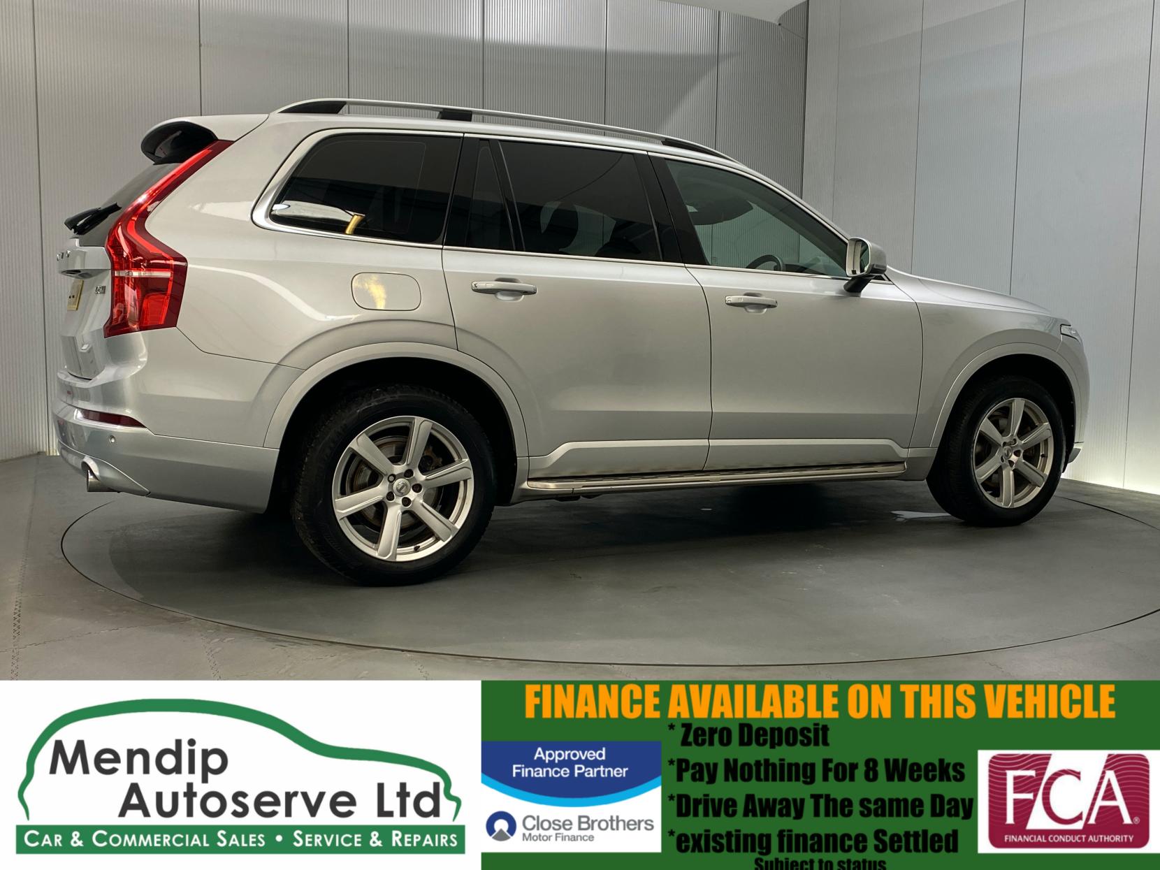 Volvo XC90 2.0 D5 Momentum SUV 5dr Diesel Geartronic 4WD Euro 6 (s/s) (225 ps)