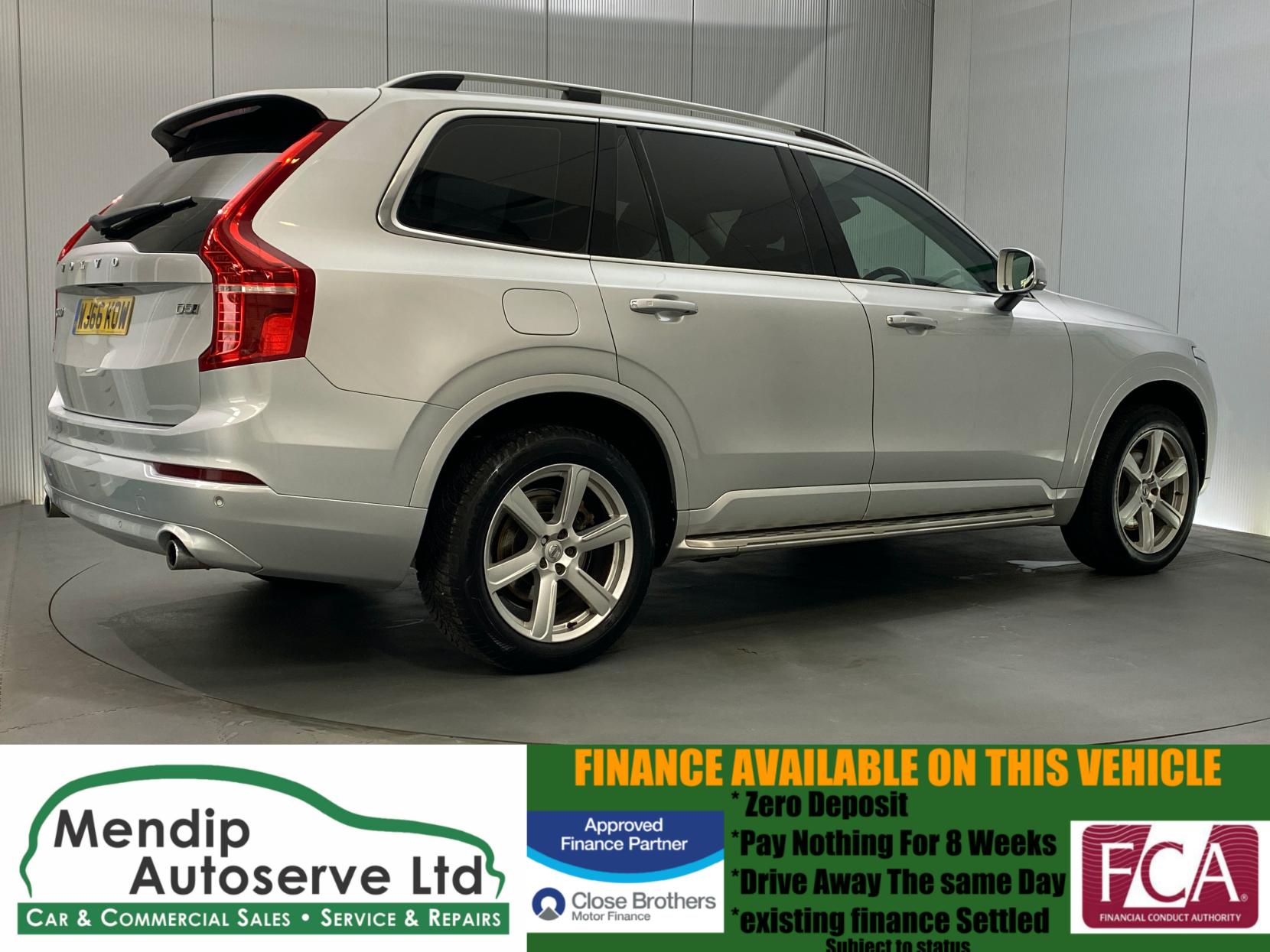 Volvo XC90 2.0 D5 Momentum SUV 5dr Diesel Geartronic 4WD Euro 6 (s/s) (225 ps)