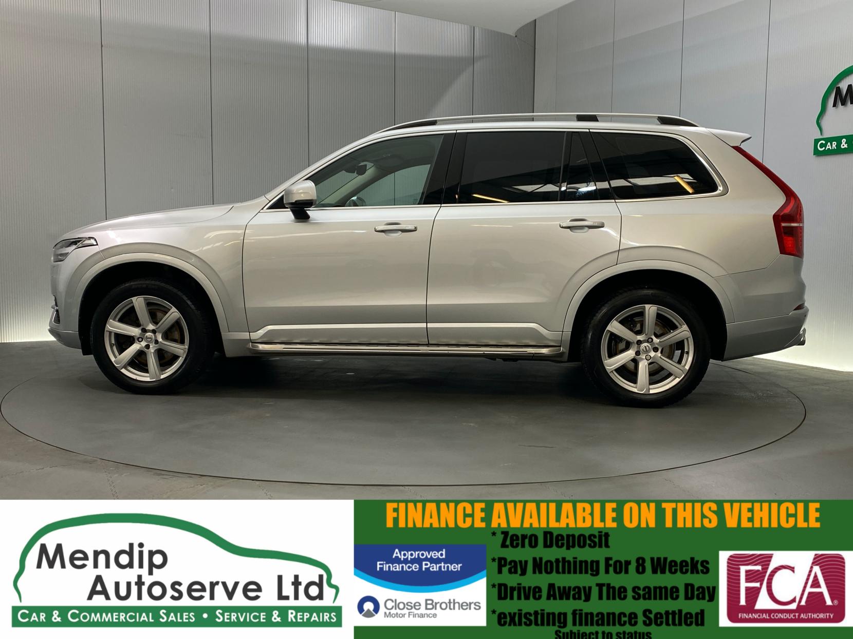 Volvo XC90 2.0 D5 Momentum SUV 5dr Diesel Geartronic 4WD Euro 6 (s/s) (225 ps)