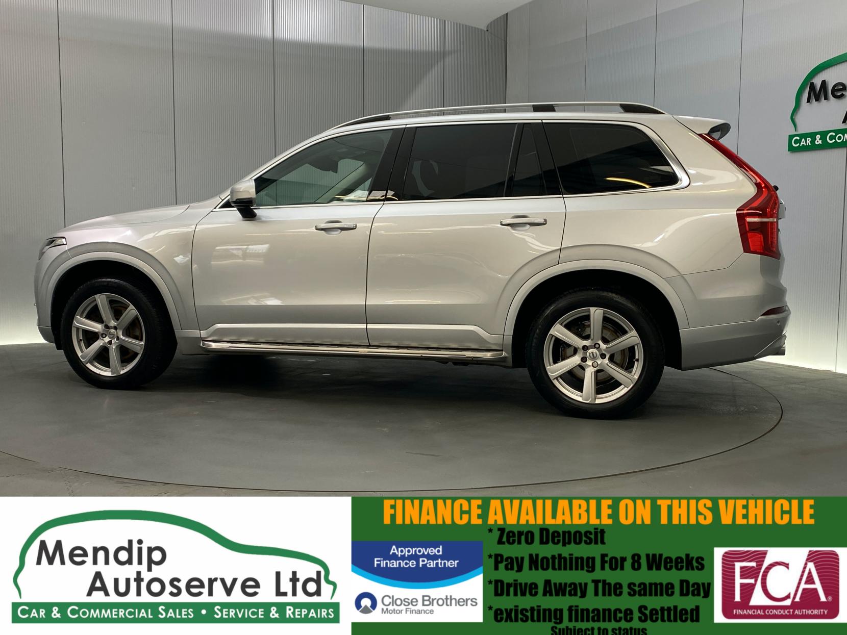 Volvo XC90 2.0 D5 Momentum SUV 5dr Diesel Geartronic 4WD Euro 6 (s/s) (225 ps)