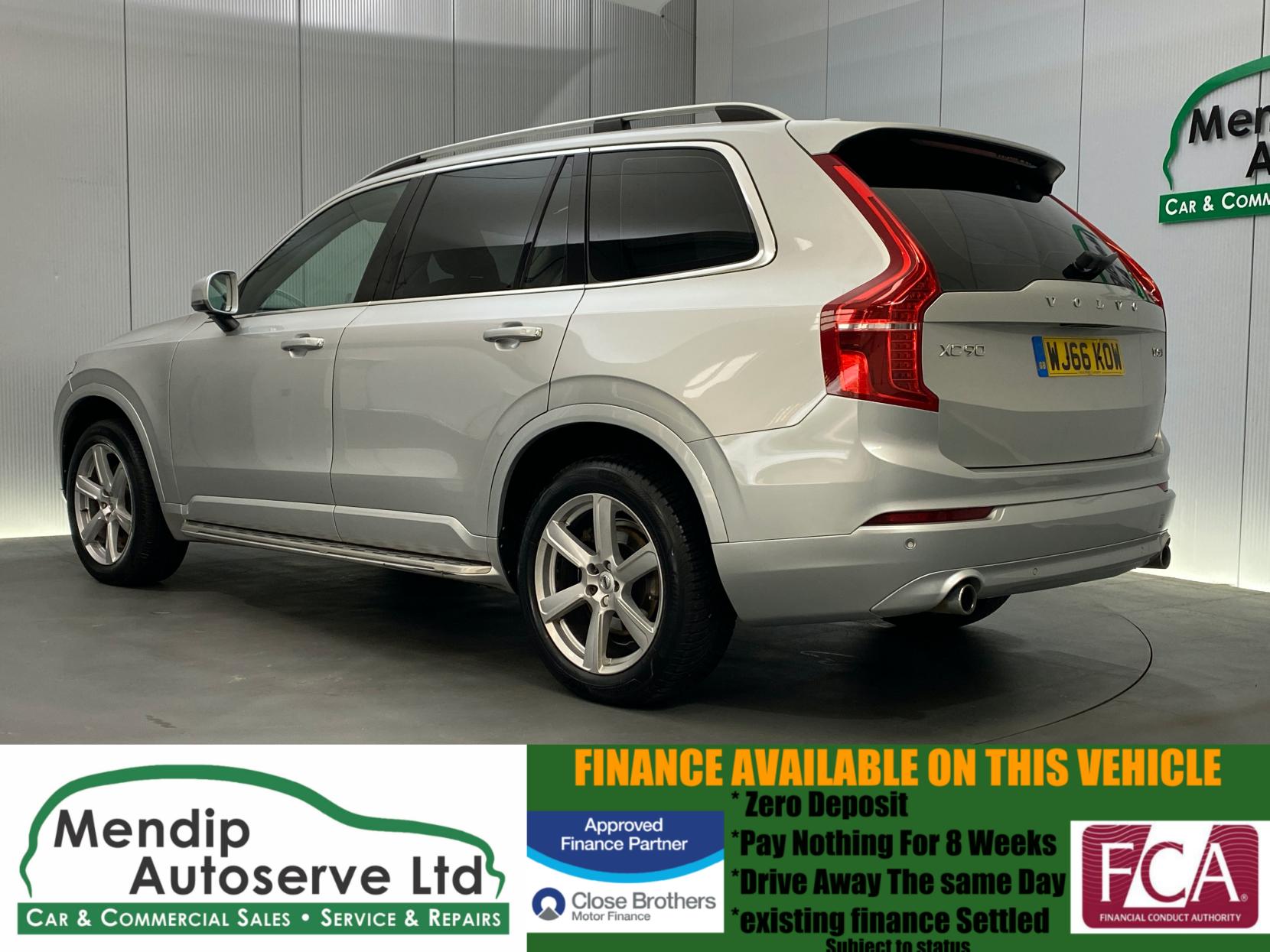 Volvo XC90 2.0 D5 Momentum SUV 5dr Diesel Geartronic 4WD Euro 6 (s/s) (225 ps)