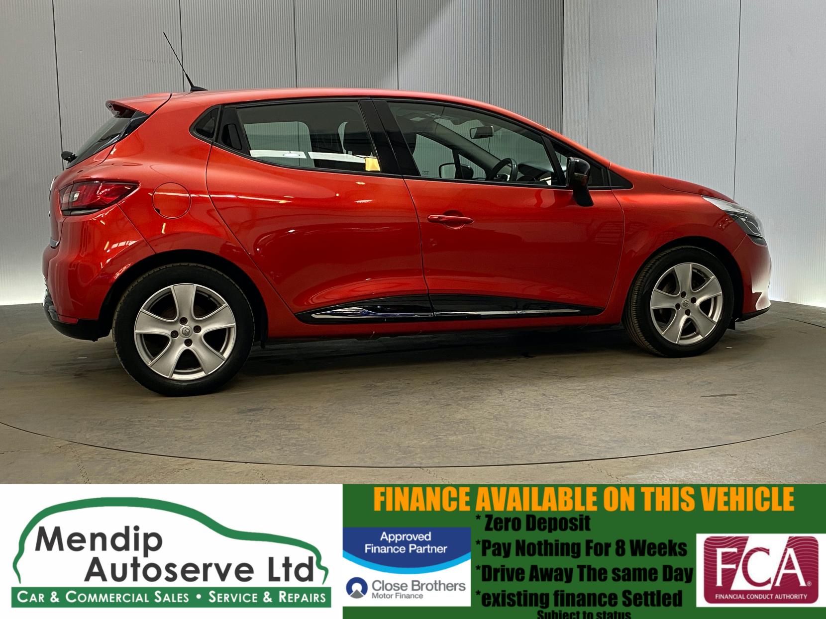 Renault Clio 1.2 16V Dynamique MediaNav Hatchback 5dr Petrol Manual Euro 5 (75 ps)