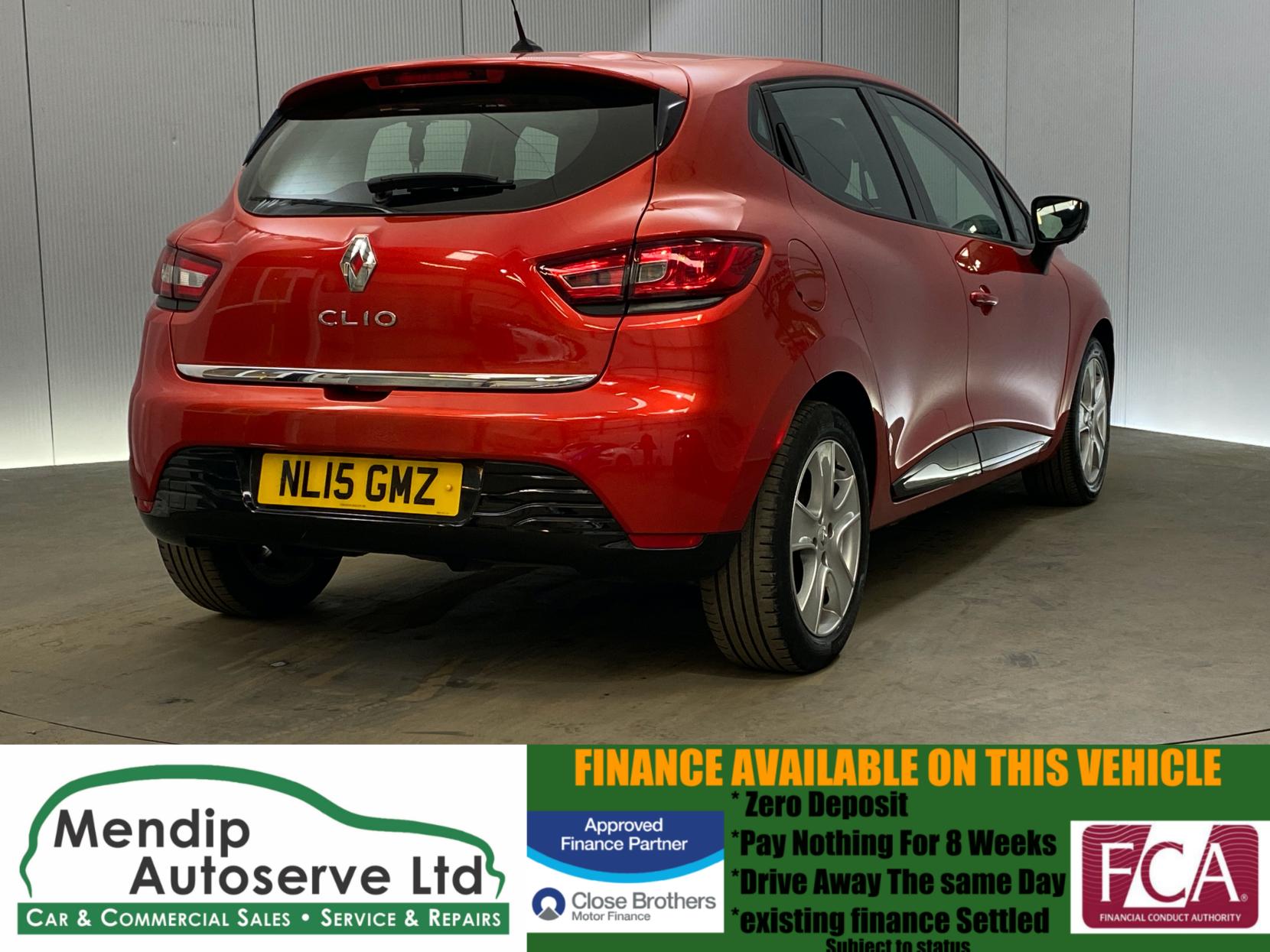 Renault Clio 1.2 16V Dynamique MediaNav Hatchback 5dr Petrol Manual Euro 5 (75 ps)