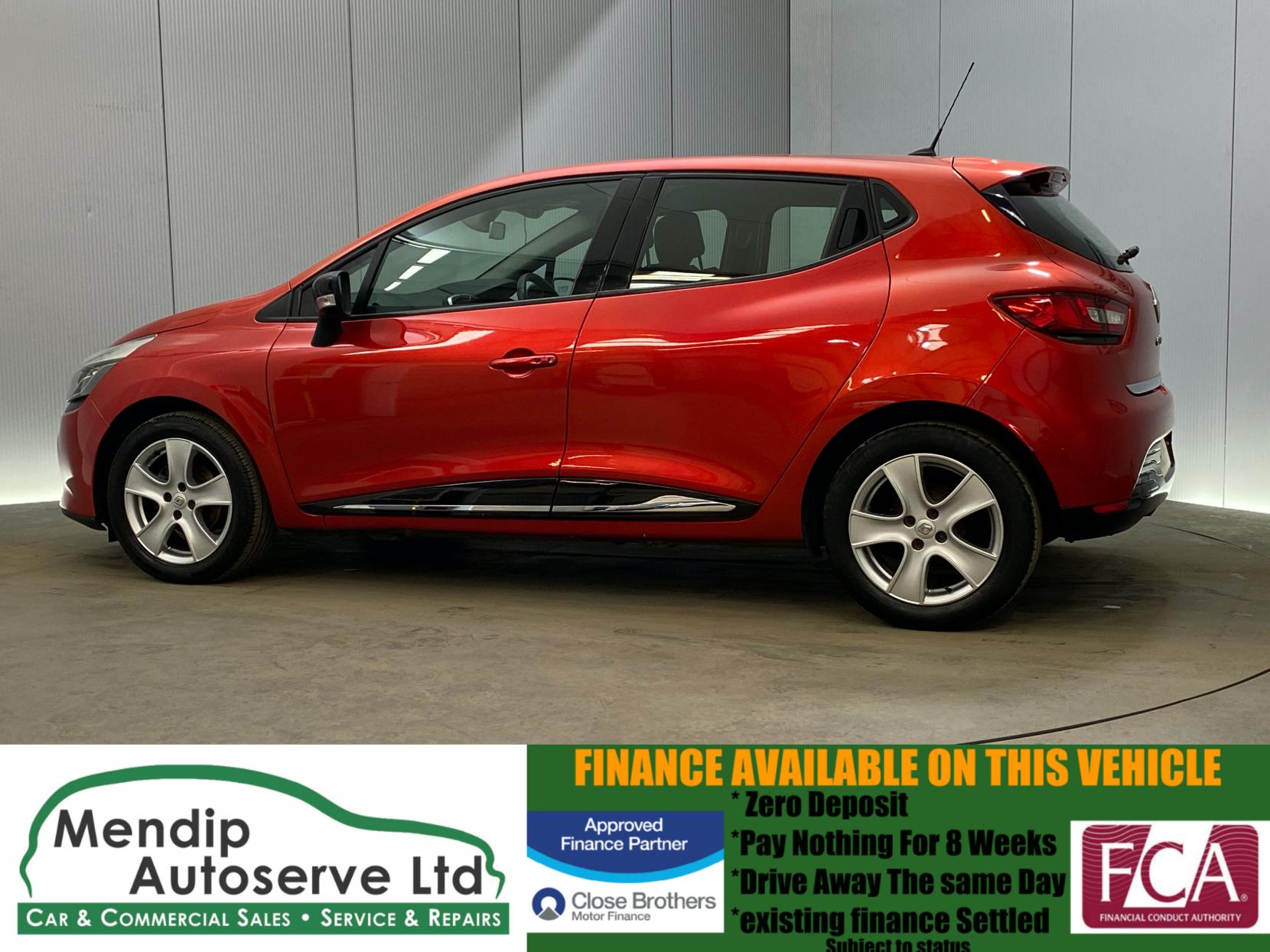 Renault Clio 1.2 16V Dynamique MediaNav Hatchback 5dr Petrol Manual Euro 5 (75 ps)