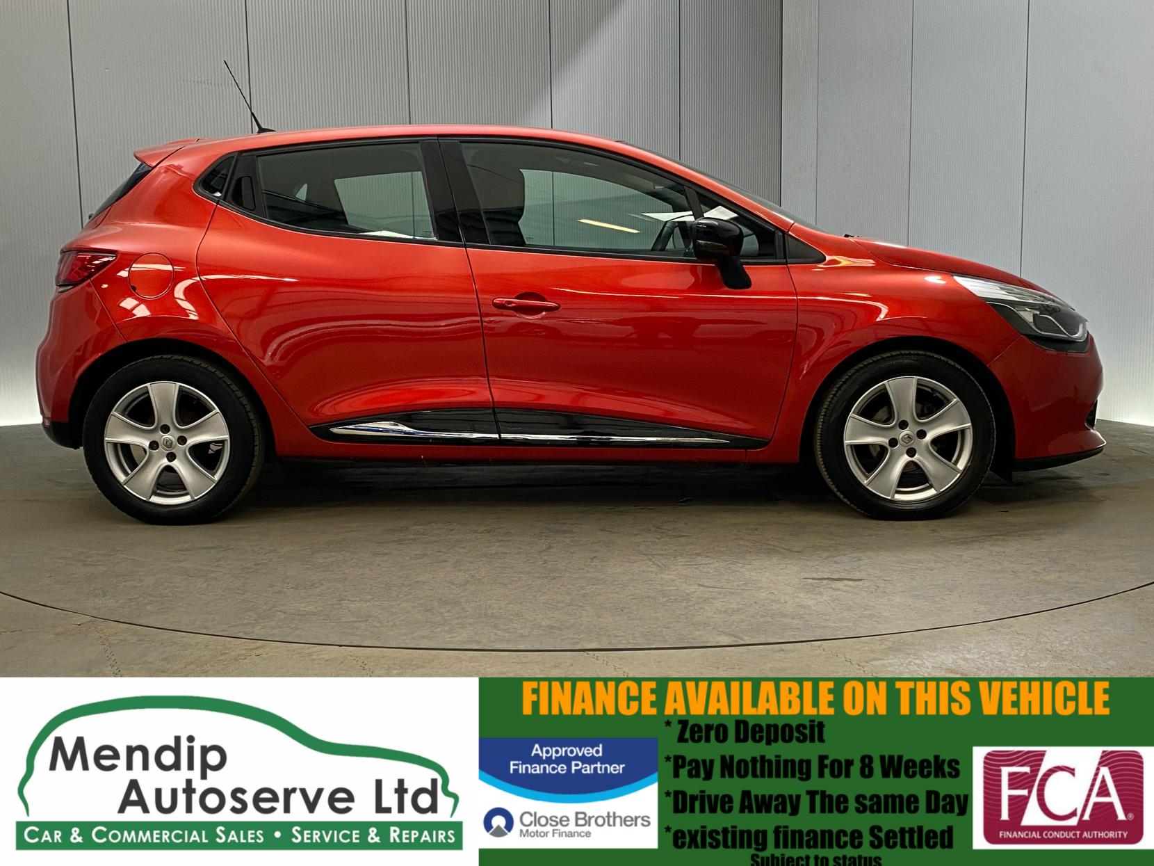 Renault Clio 1.2 16V Dynamique MediaNav Hatchback 5dr Petrol Manual Euro 5 (75 ps)