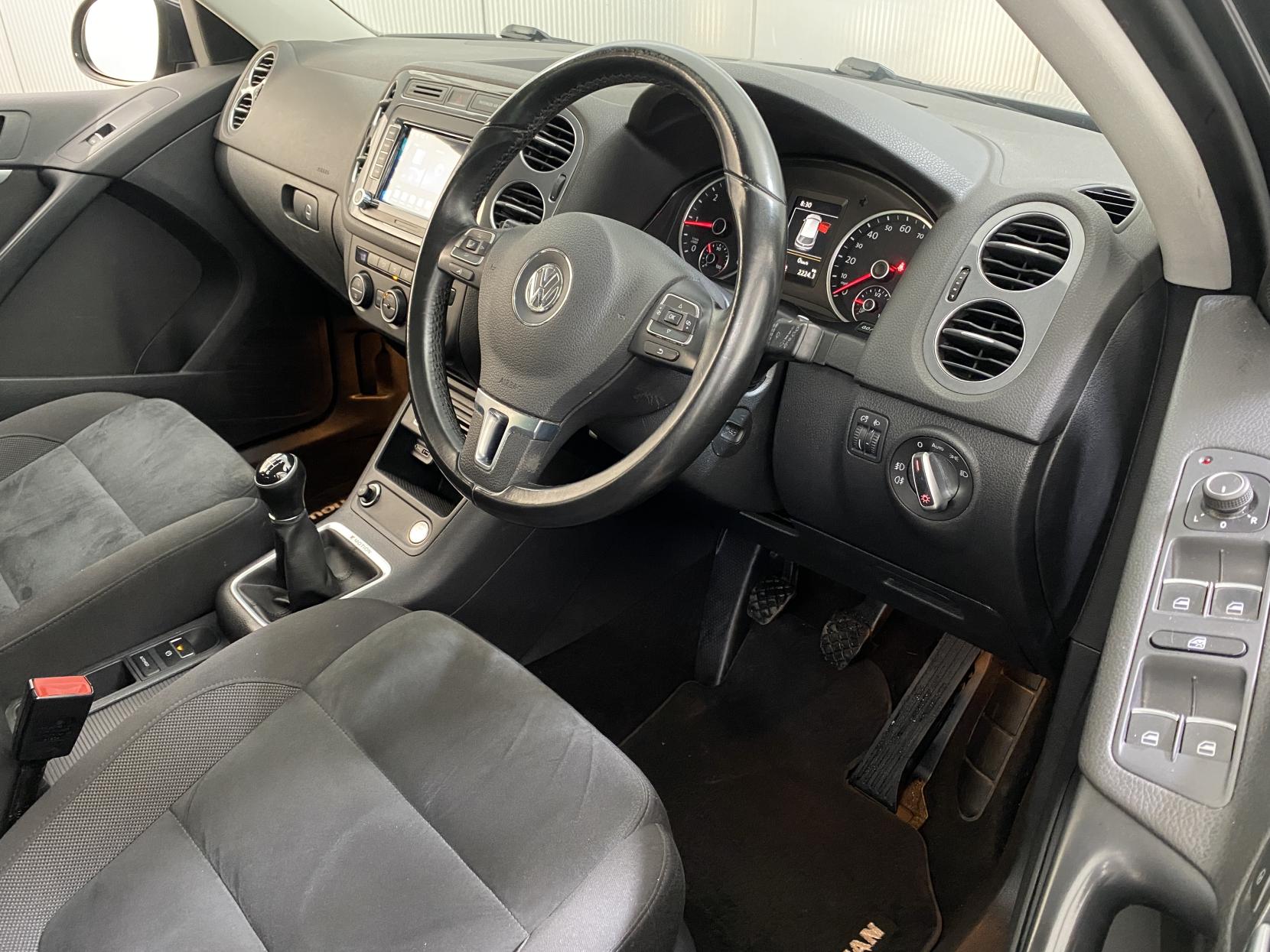 Volkswagen Tiguan 2.0 TDI BlueMotion Tech Match Edition SUV 5dr Diesel Manual 4WD Euro 6 (s/s) (150 ps)
