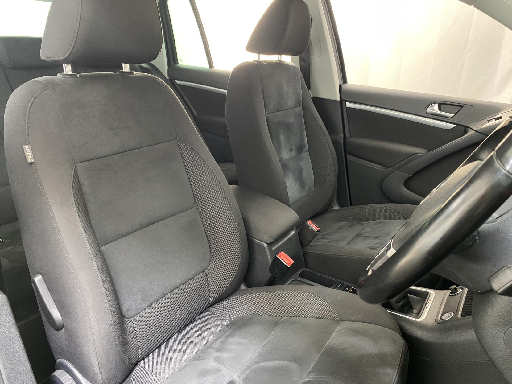 Volkswagen Tiguan 2.0 TDI BlueMotion Tech Match Edition SUV 5dr Diesel Manual 4WD Euro 6 (s/s) (150 ps)
