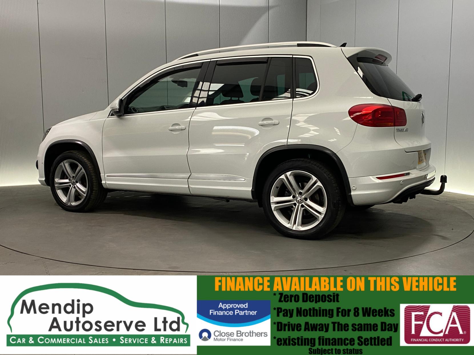 Volkswagen Tiguan 2.0 TDI BlueMotion Tech R-Line SUV 5dr Diesel DSG 4WD Euro 5 (s/s) (Nav) (140 ps)