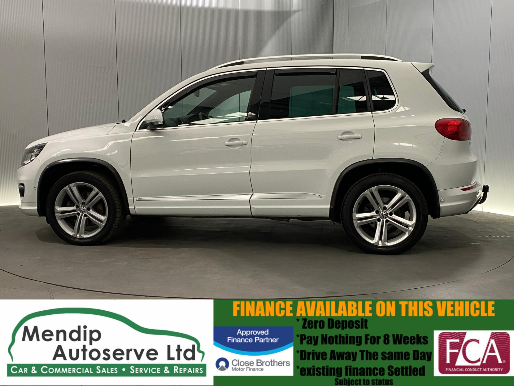 Volkswagen Tiguan 2.0 TDI BlueMotion Tech R-Line SUV 5dr Diesel DSG 4WD Euro 5 (s/s) (Nav) (140 ps)