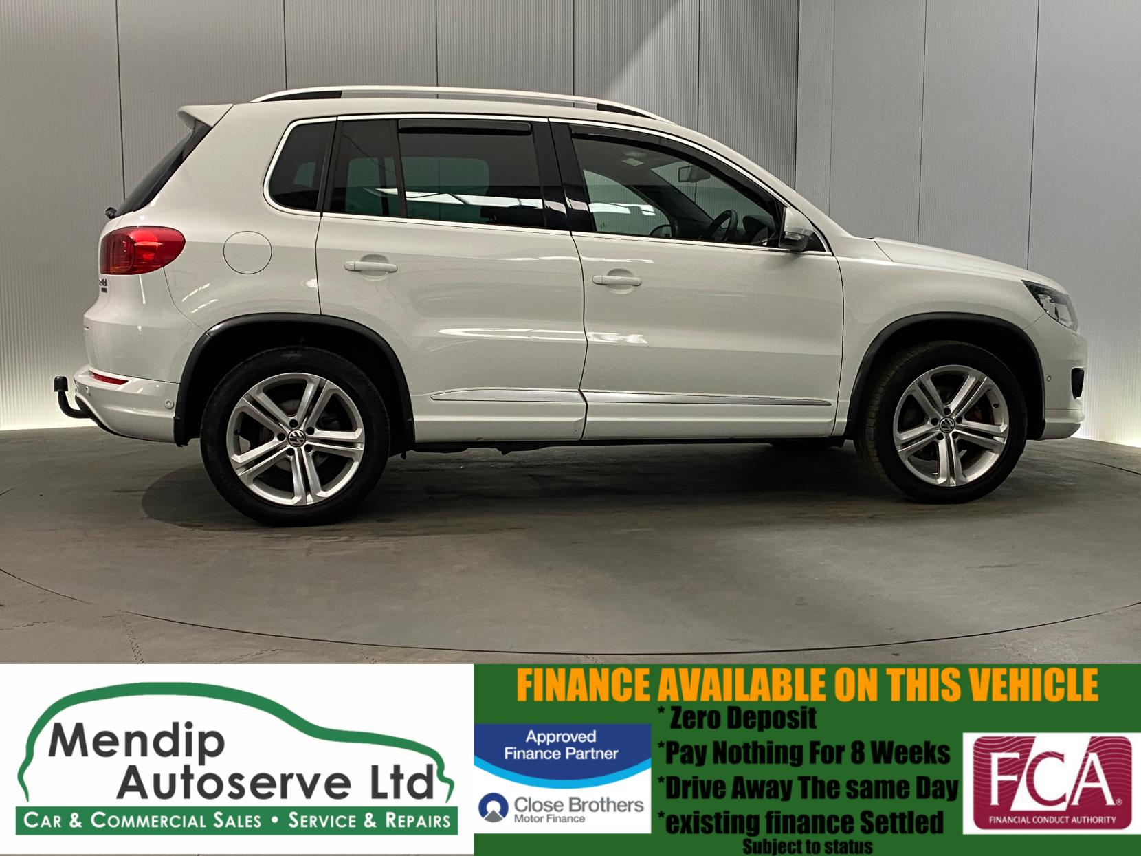 Volkswagen Tiguan 2.0 TDI BlueMotion Tech R-Line SUV 5dr Diesel DSG 4WD Euro 5 (s/s) (Nav) (140 ps)