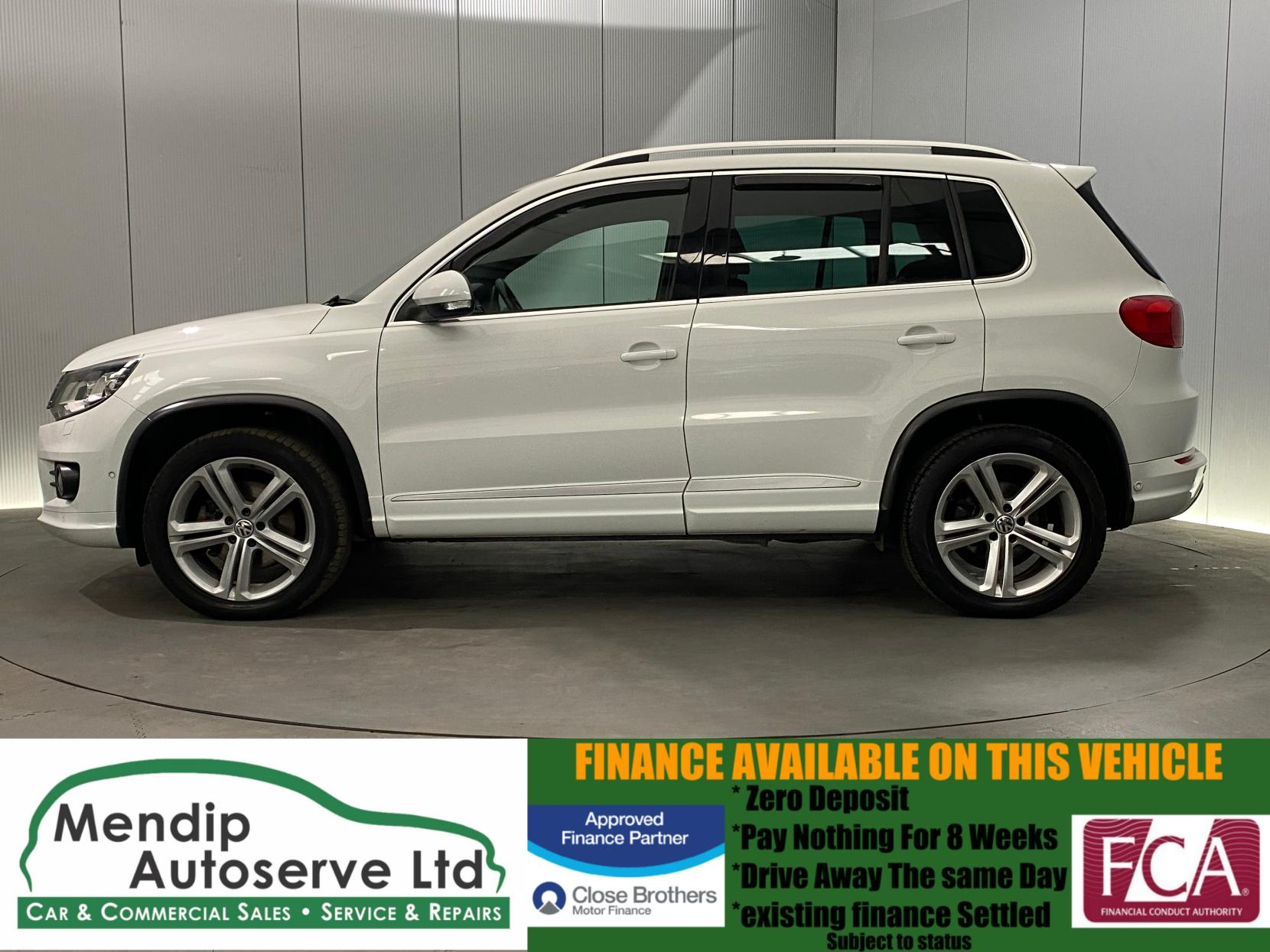 Volkswagen Tiguan 2.0 TDI BlueMotion Tech R-Line SUV 5dr Diesel DSG 4WD Euro 5 (s/s) (Nav) (140 ps)