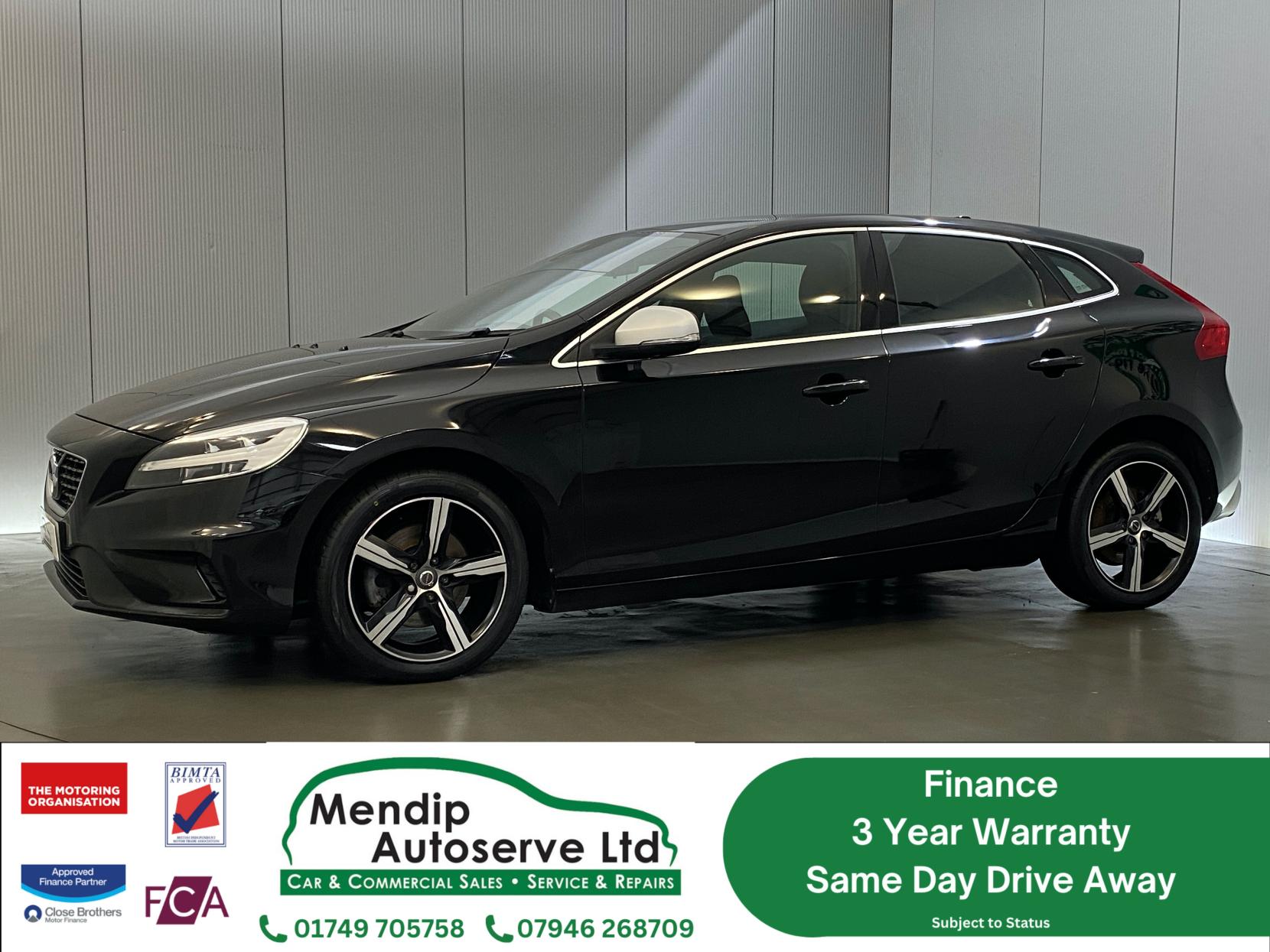 Volvo V40 2.0 T2 R-Design Hatchback 5dr Petrol Manual Euro 6 (s/s) (122 ps)
