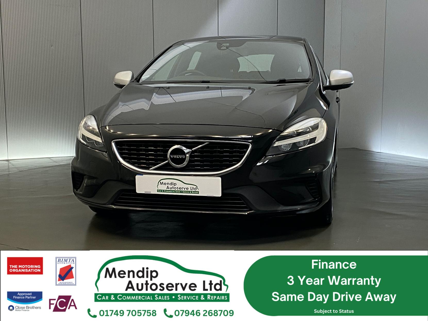 Volvo V40 2.0 T2 R-Design Hatchback 5dr Petrol Manual Euro 6 (s/s) (122 ps)