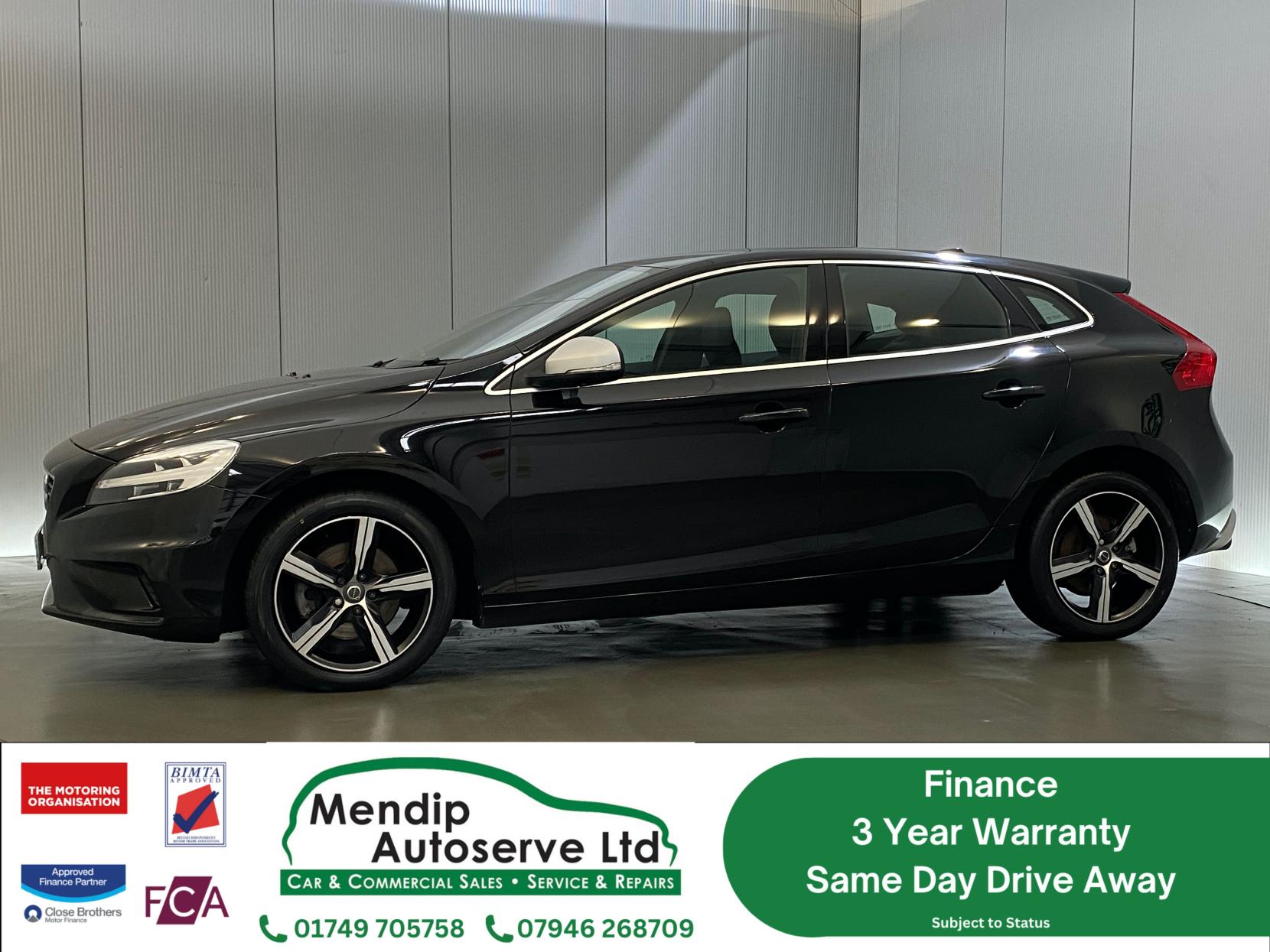 Volvo V40 2.0 T2 R-Design Hatchback 5dr Petrol Manual Euro 6 (s/s) (122 ps)