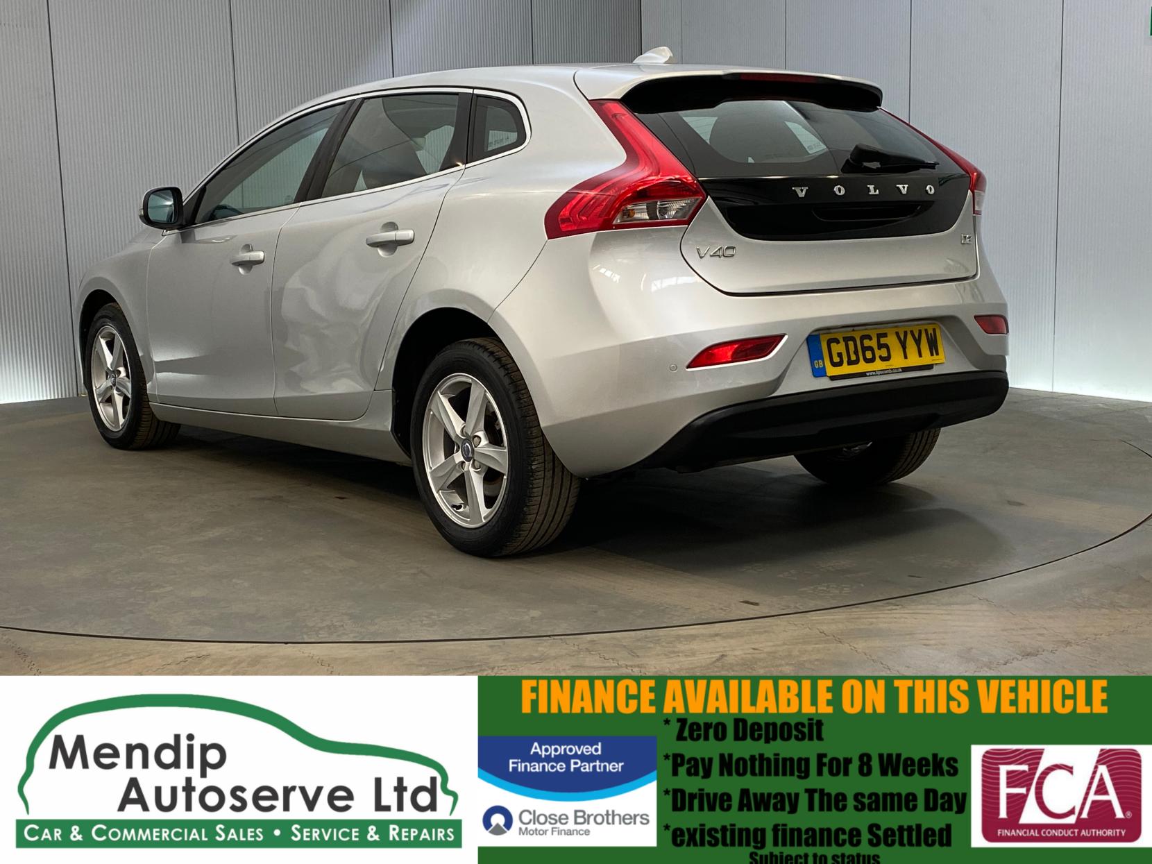 Volvo V40 2.0 D2 SE Nav Hatchback 5dr Diesel Auto Euro 6 (s/s) (120 ps)