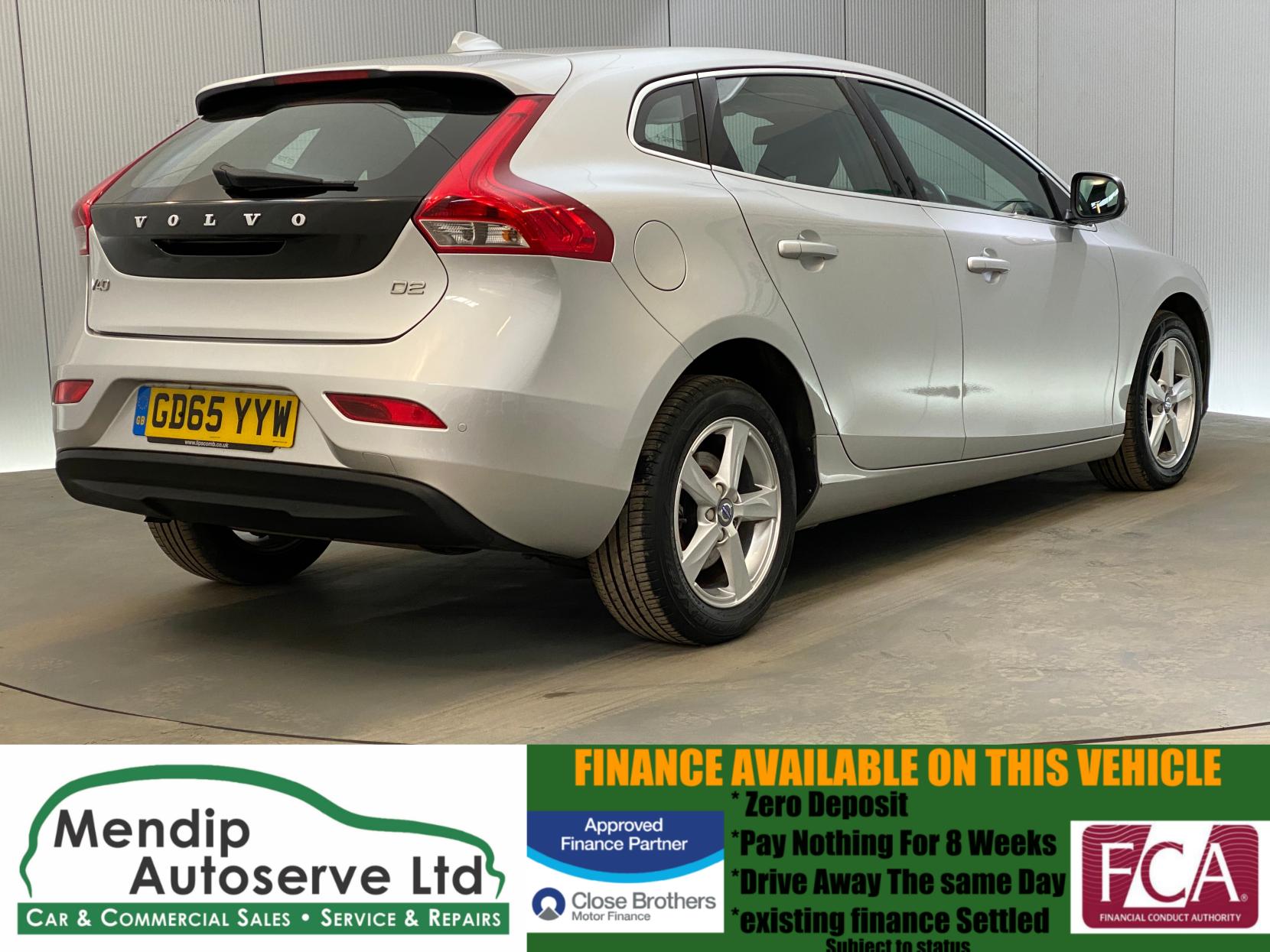 Volvo V40 2.0 D2 SE Nav Hatchback 5dr Diesel Auto Euro 6 (s/s) (120 ps)