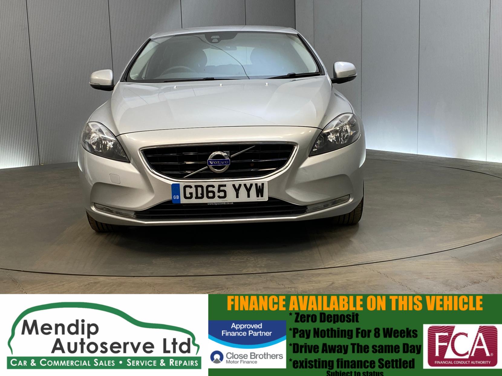 Volvo V40 2.0 D2 SE Nav Hatchback 5dr Diesel Auto Euro 6 (s/s) (120 ps)