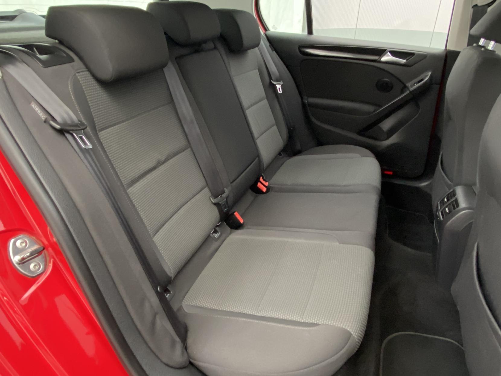 Volkswagen Golf 1.2 TSI BlueMotion Tech S Hatchback 5dr Petrol DSG Euro 5 (s/s) (105 ps)