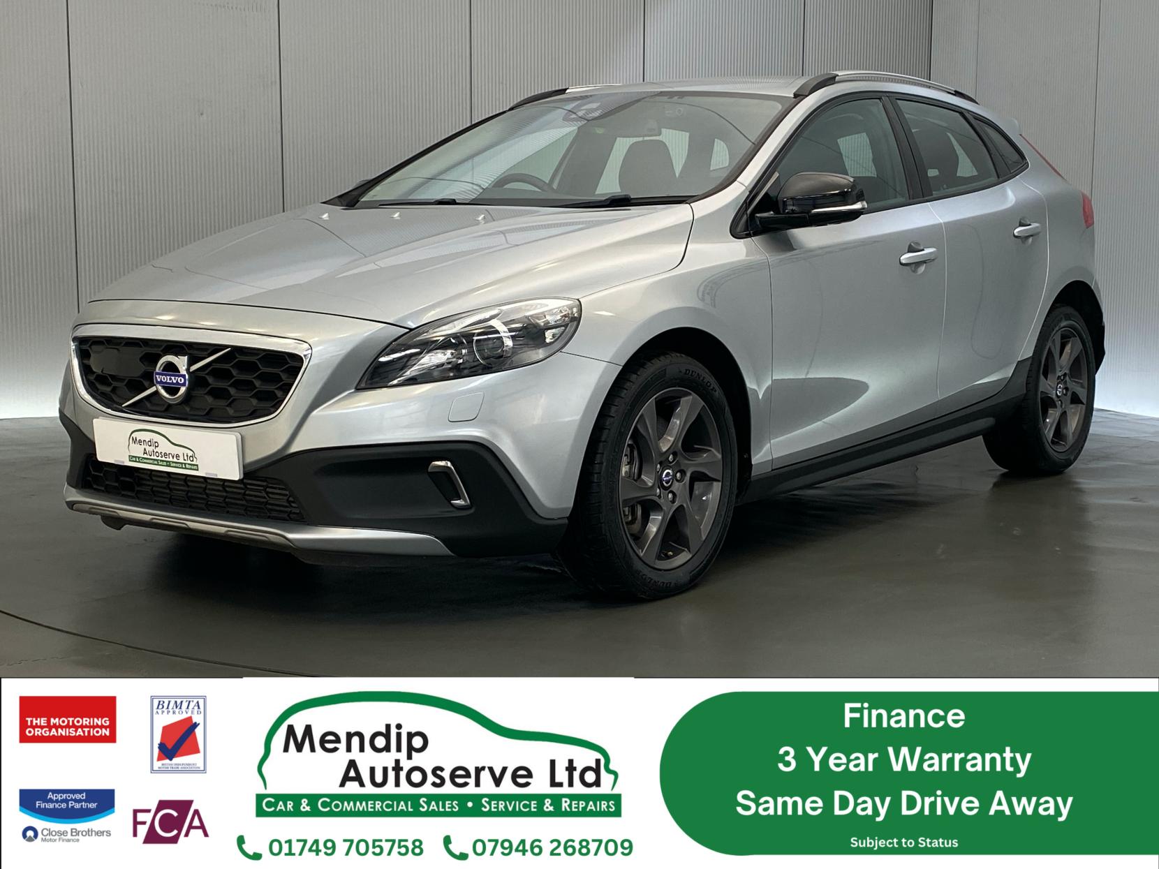 Volvo V40 Cross Country 2.0 T5 Lux Nav Hatchback 5dr Petrol Geartronic AWD Euro 6 (s/s) (245 ps)