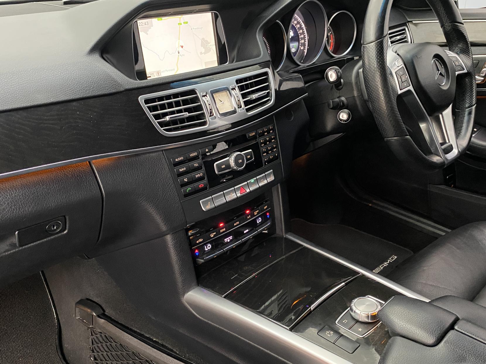 Mercedes-Benz E Class 2.0 E250 AMG Line Estate 5dr Petrol G-Tronic+ Euro 6 (s/s) (211 ps)