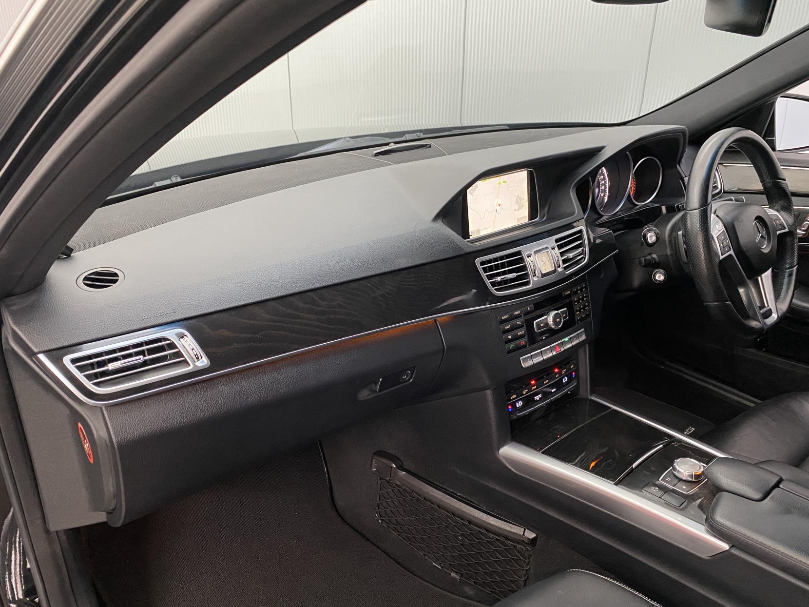 Mercedes-Benz E Class 2.0 E250 AMG Line Estate 5dr Petrol G-Tronic+ Euro 6 (s/s) (211 ps)