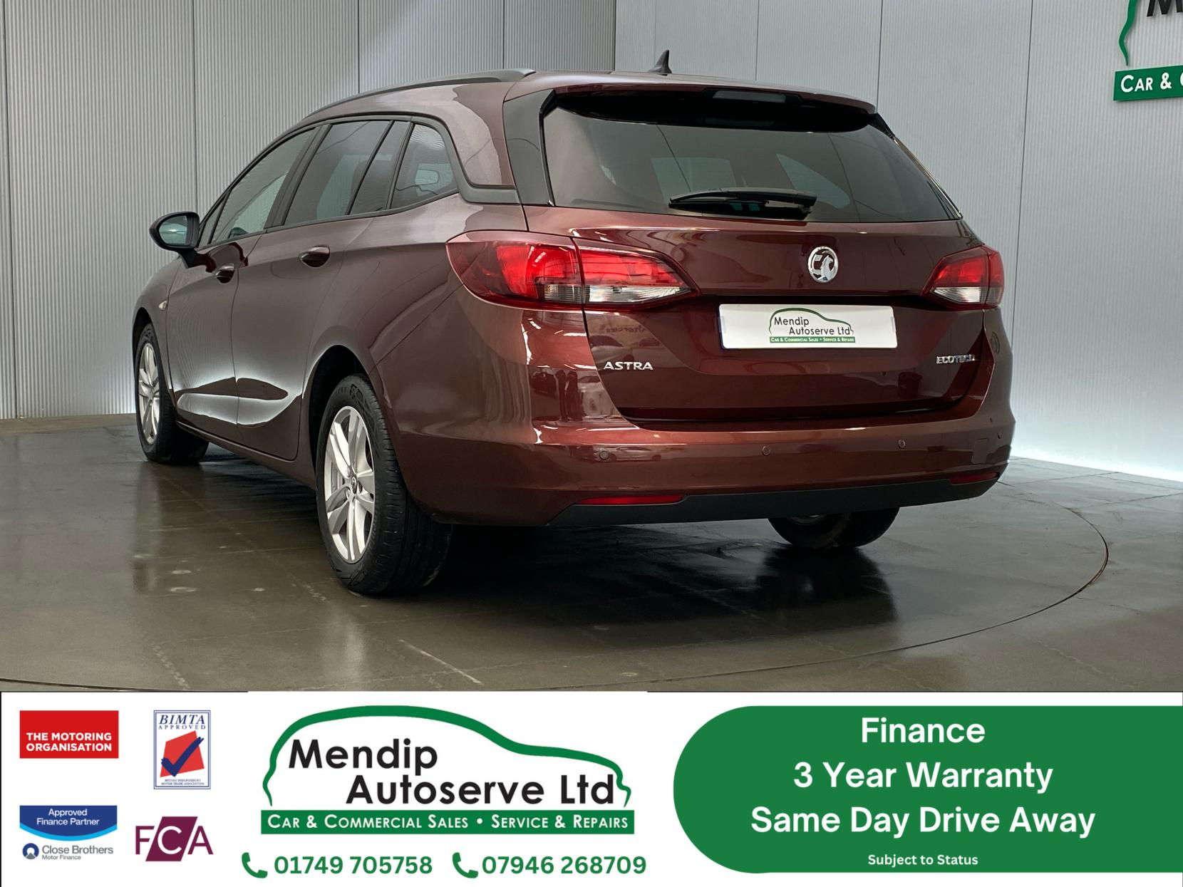 Vauxhall Astra 1.6 CDTi ecoTEC BlueInjection Tech Line Nav Sports Tourer 5dr Diesel Manual Euro 6 (s/s) (110 ps)