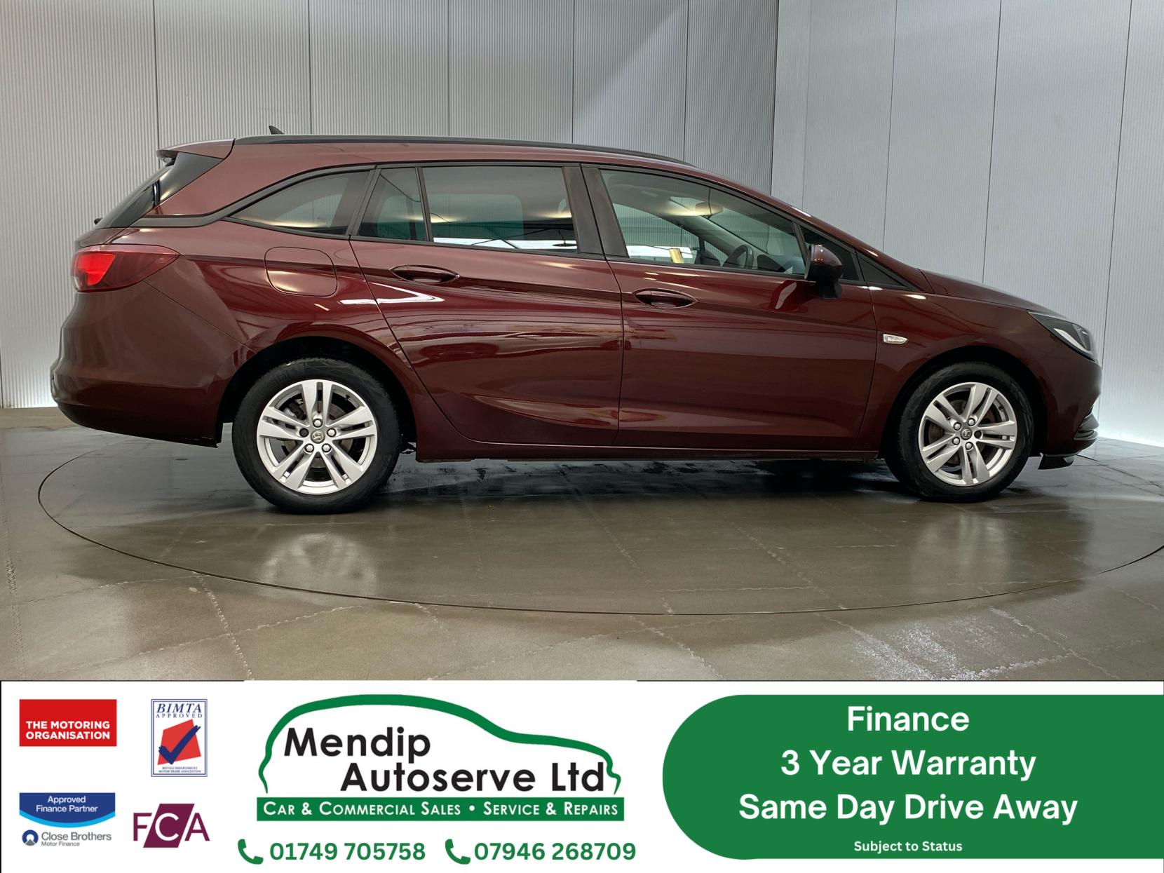 Vauxhall Astra 1.6 CDTi ecoTEC BlueInjection Tech Line Nav Sports Tourer 5dr Diesel Manual Euro 6 (s/s) (110 ps)