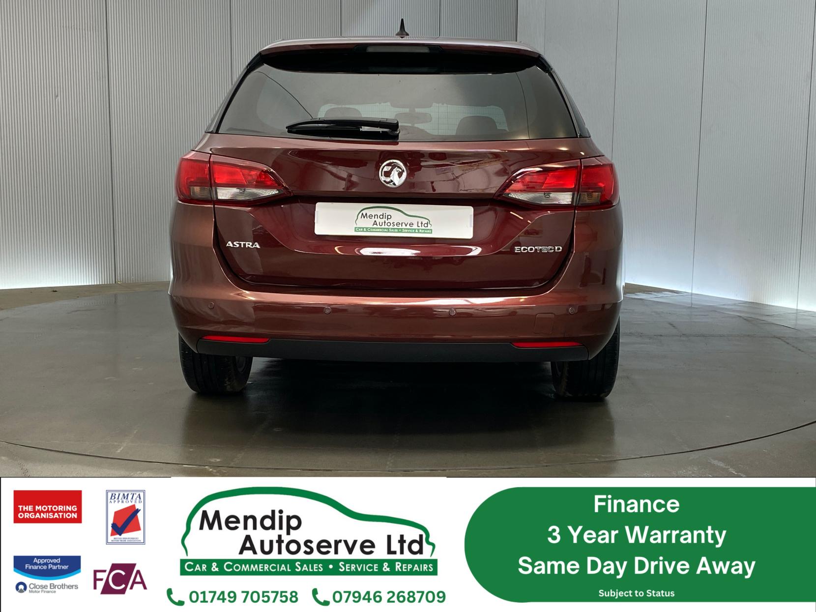 Vauxhall Astra 1.6 CDTi ecoTEC BlueInjection Tech Line Nav Sports Tourer 5dr Diesel Manual Euro 6 (s/s) (110 ps)