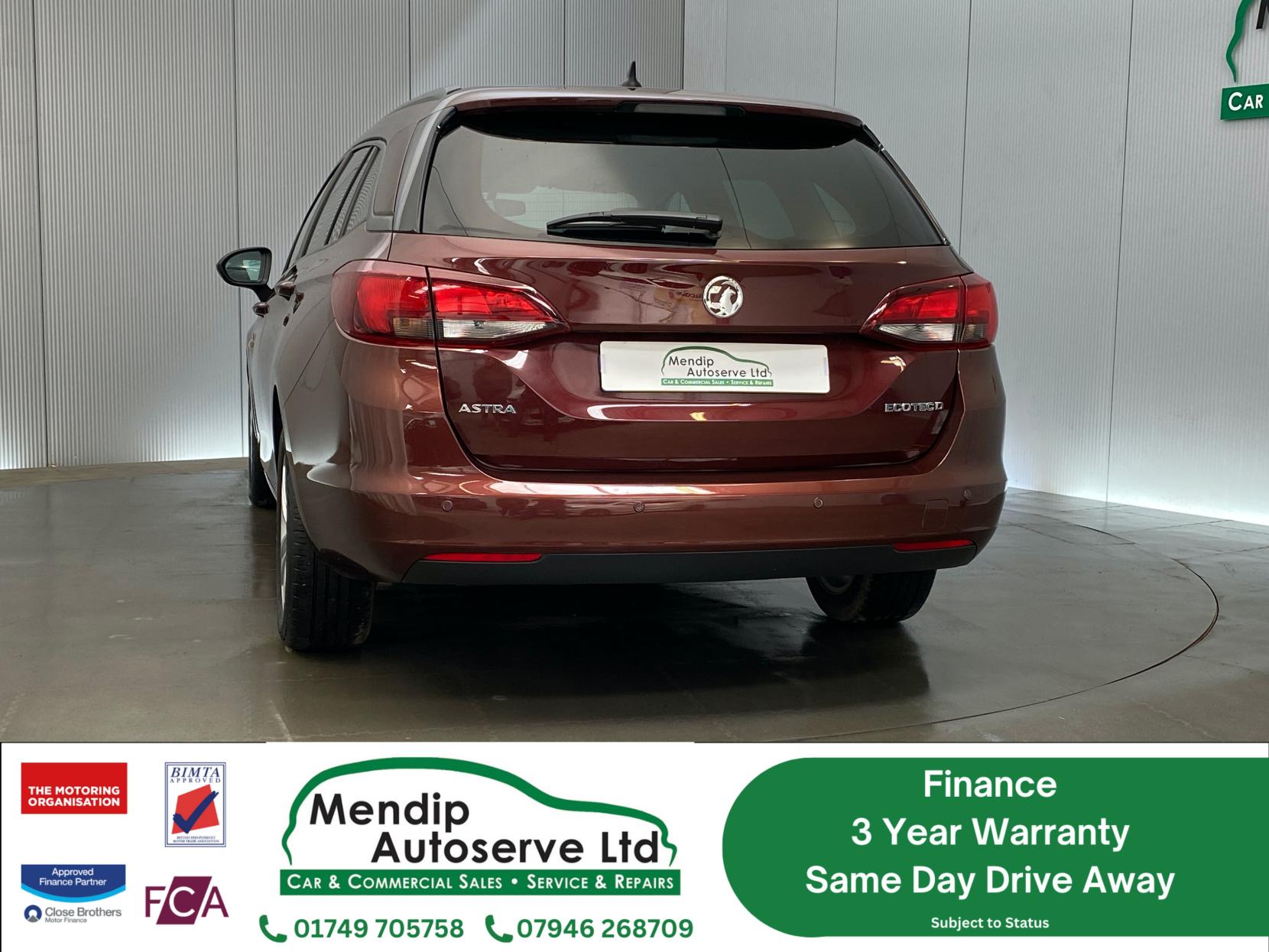 Vauxhall Astra 1.6 CDTi ecoTEC BlueInjection Tech Line Nav Sports Tourer 5dr Diesel Manual Euro 6 (s/s) (110 ps)