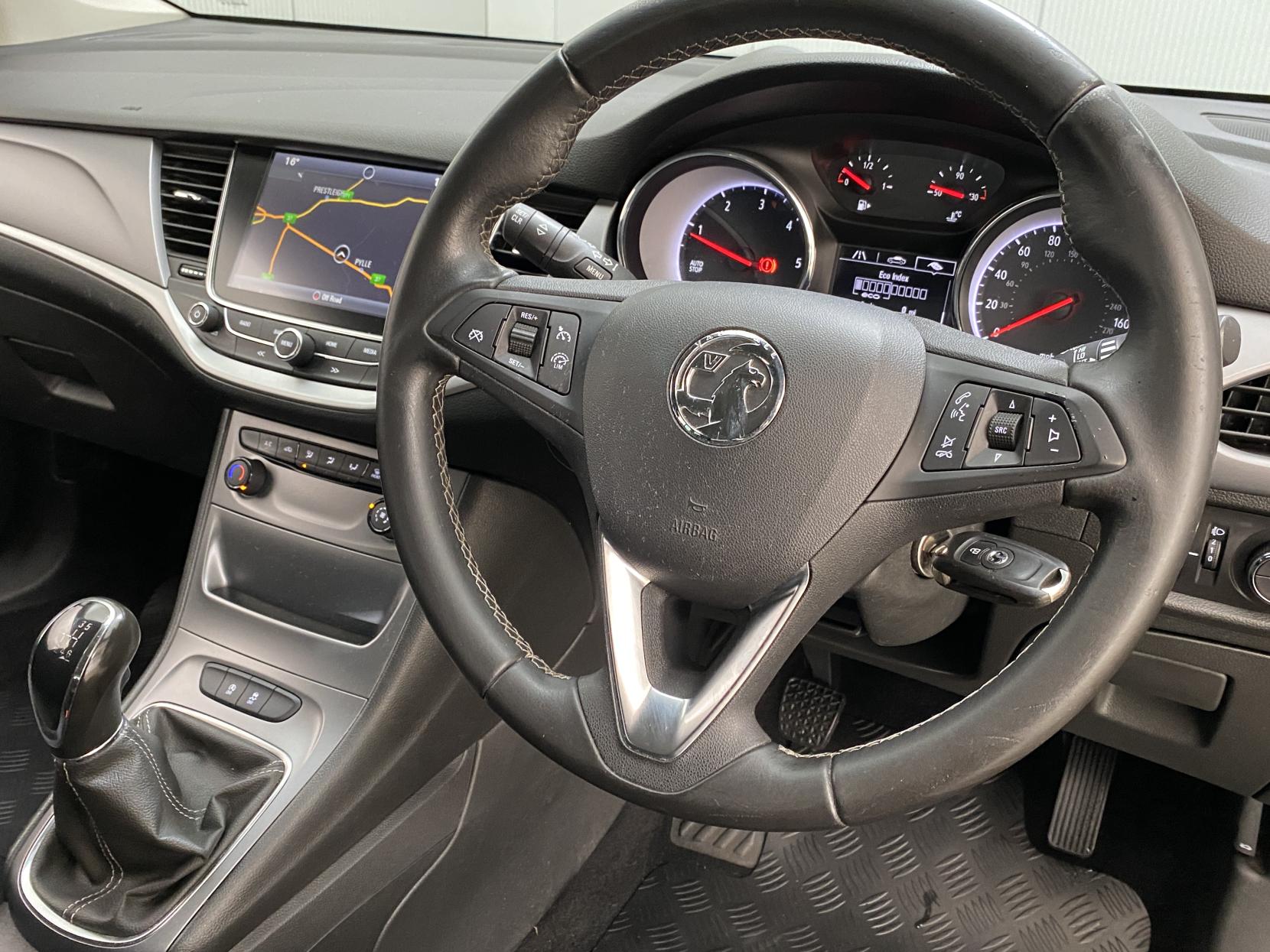 Vauxhall Astra 1.6 CDTi ecoTEC BlueInjection Tech Line Nav Sports Tourer 5dr Diesel Manual Euro 6 (s/s) (110 ps)