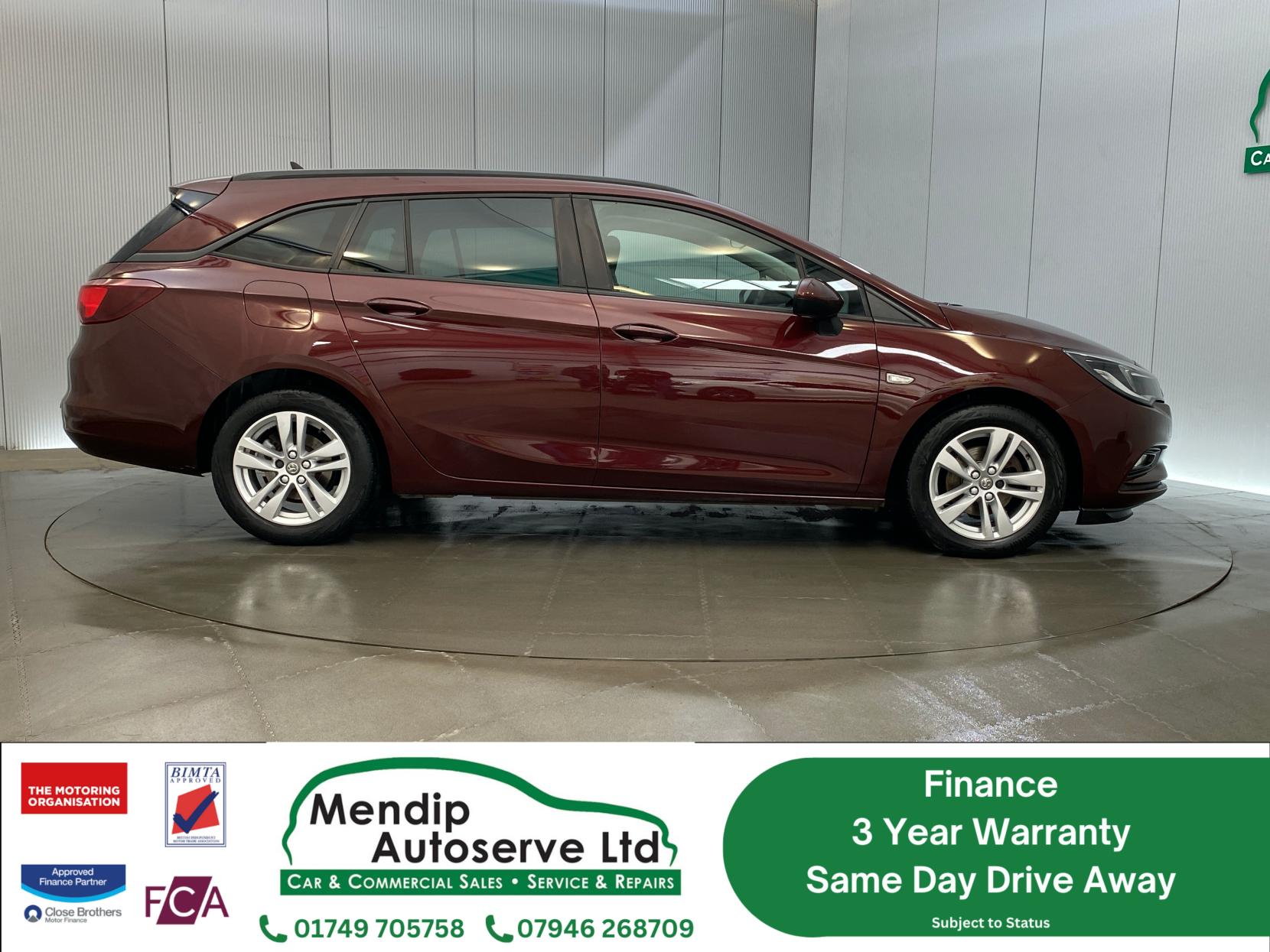 Vauxhall Astra 1.6 CDTi ecoTEC BlueInjection Tech Line Nav Sports Tourer 5dr Diesel Manual Euro 6 (s/s) (110 ps)
