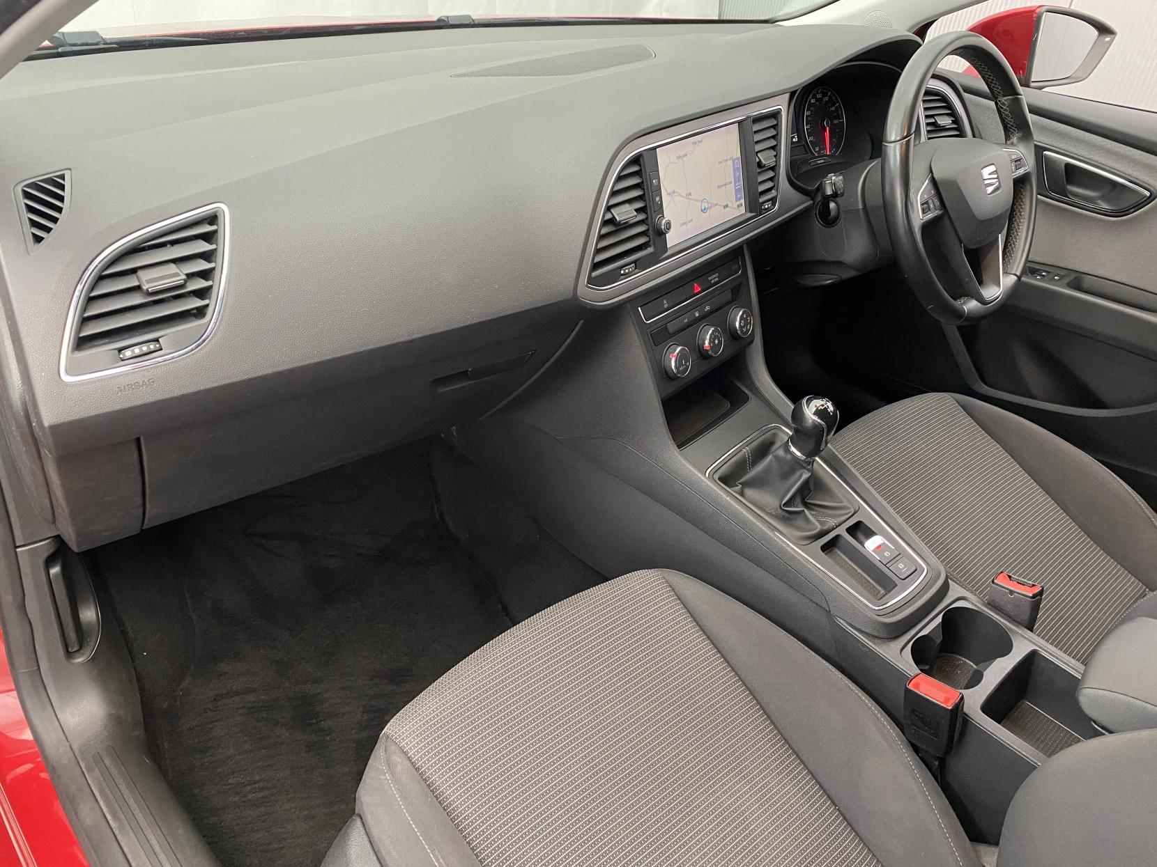 SEAT Leon 1.6 TDI SE Dynamic Technology ST 5dr Diesel Manual Euro 6 (s/s) (115 ps)