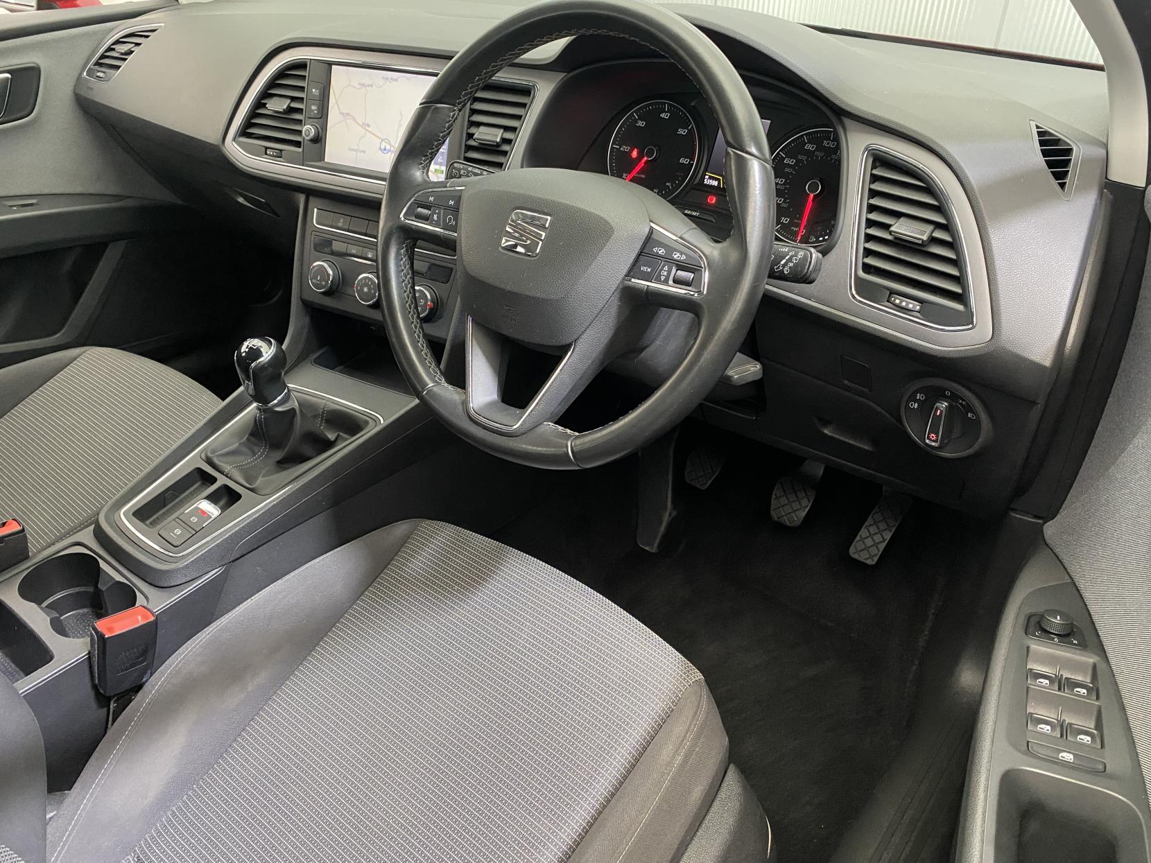 SEAT Leon 1.6 TDI SE Dynamic Technology ST 5dr Diesel Manual Euro 6 (s/s) (115 ps)