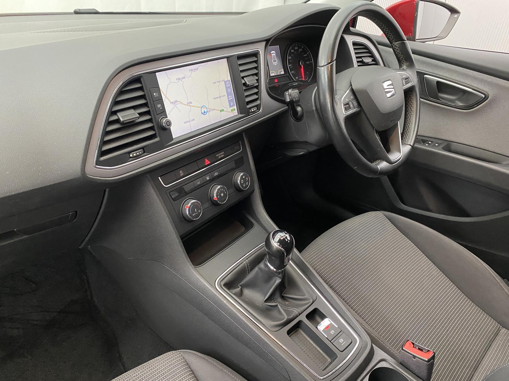 SEAT Leon 1.6 TDI SE Dynamic Technology ST 5dr Diesel Manual Euro 6 (s/s) (115 ps)