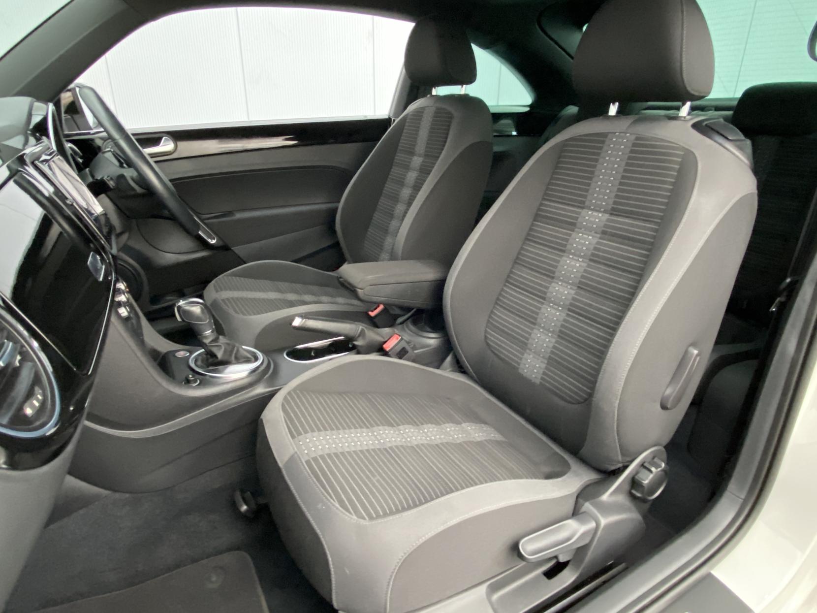 Volkswagen Beetle 2.0 TSI BlueMotion Tech Turbo Black Hatchback 3dr Petrol DSG Euro 6 (s/s) (220 ps)