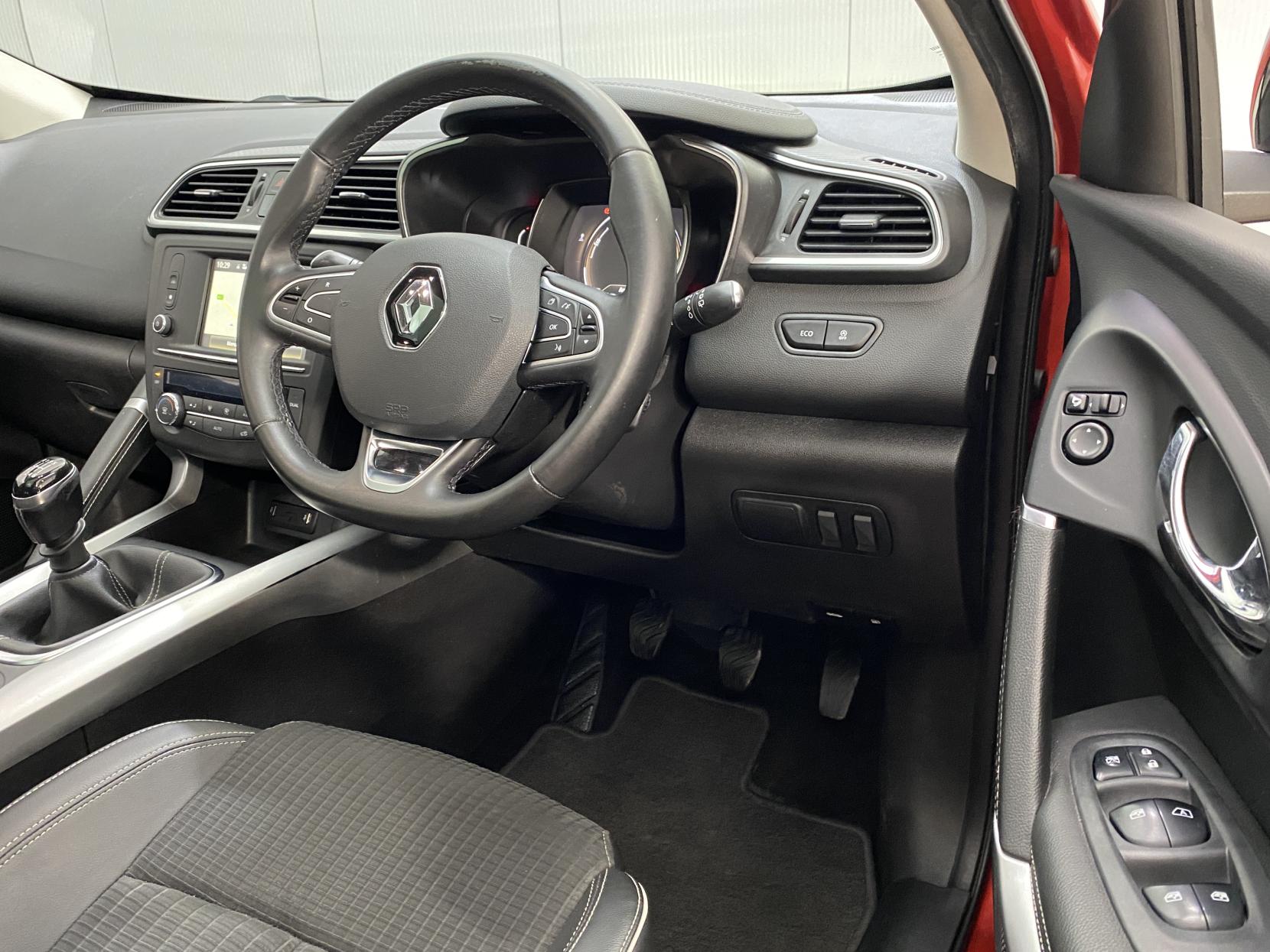 Renault Kadjar 1.5 dCi Signature Nav SUV 5dr Diesel Manual Euro 6 (s/s) (110 ps)