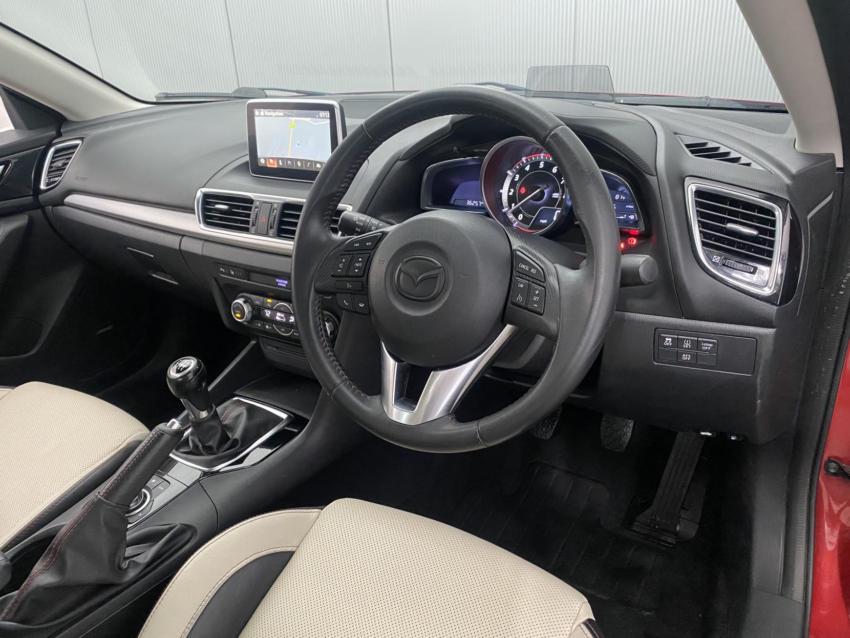 Mazda Mazda3 2.0 SKYACTIV-G Sport Nav Fastback 4dr Petrol Manual Euro 5 (s/s) (120 ps)