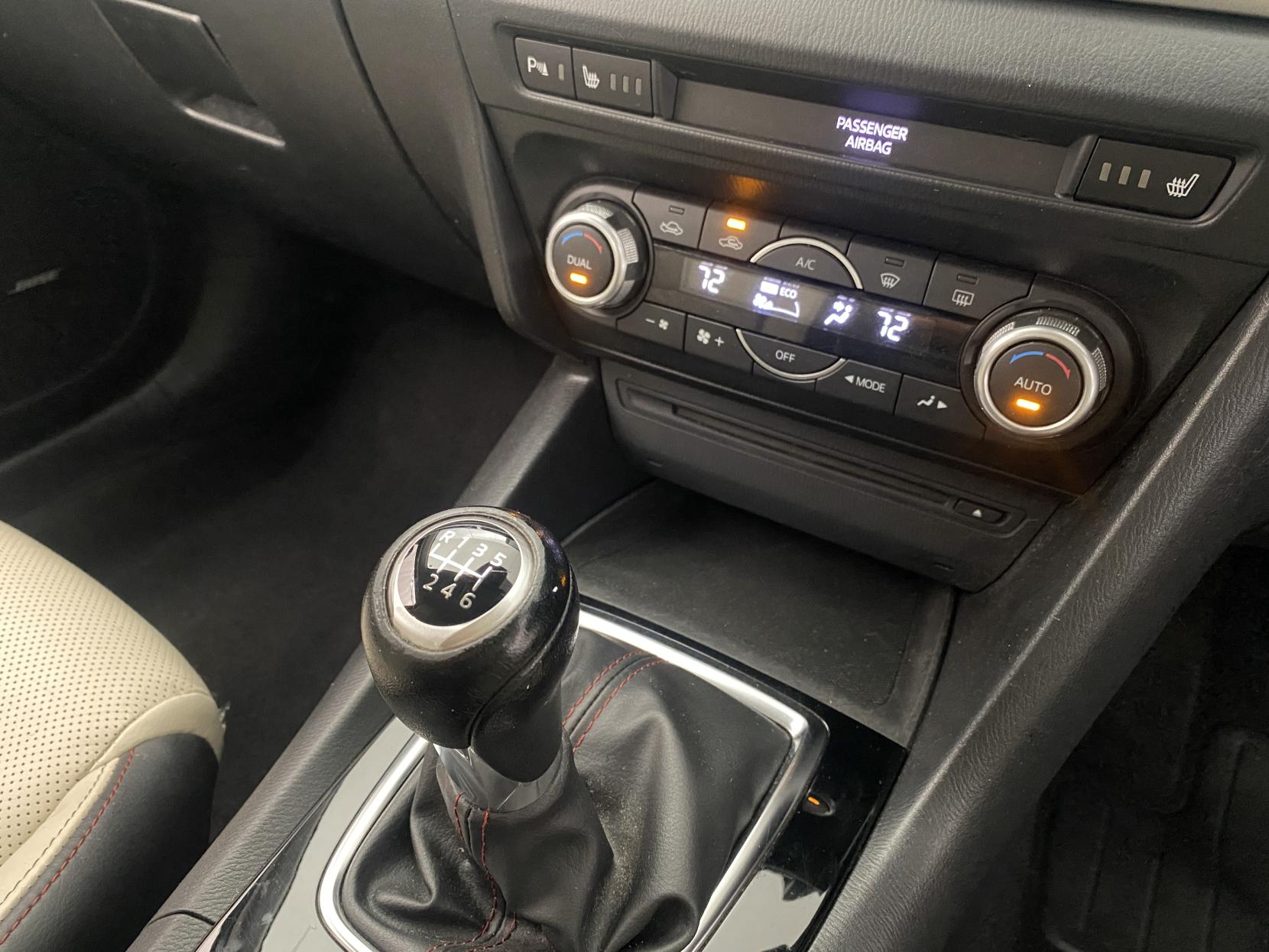 Mazda Mazda3 2.0 SKYACTIV-G Sport Nav Fastback 4dr Petrol Manual Euro 5 (s/s) (120 ps)