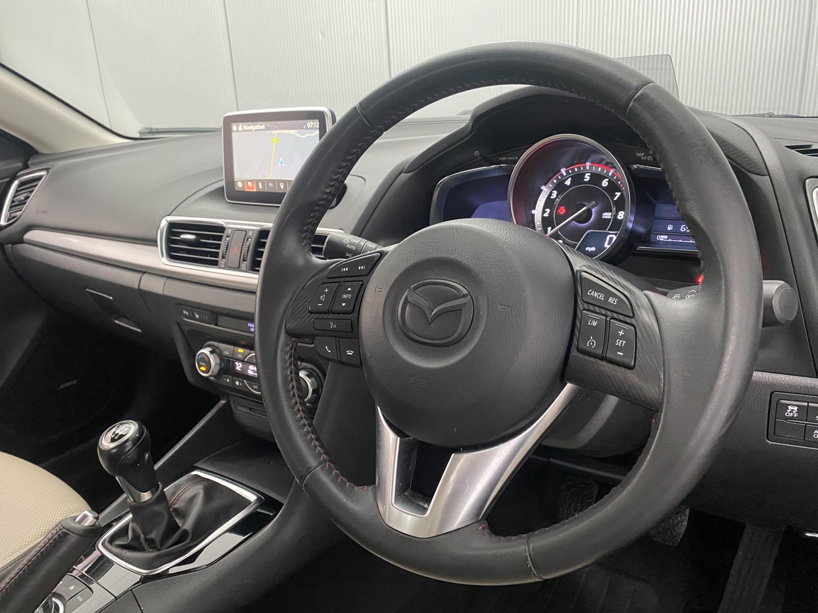 Mazda Mazda3 2.0 SKYACTIV-G Sport Nav Fastback 4dr Petrol Manual Euro 5 (s/s) (120 ps)