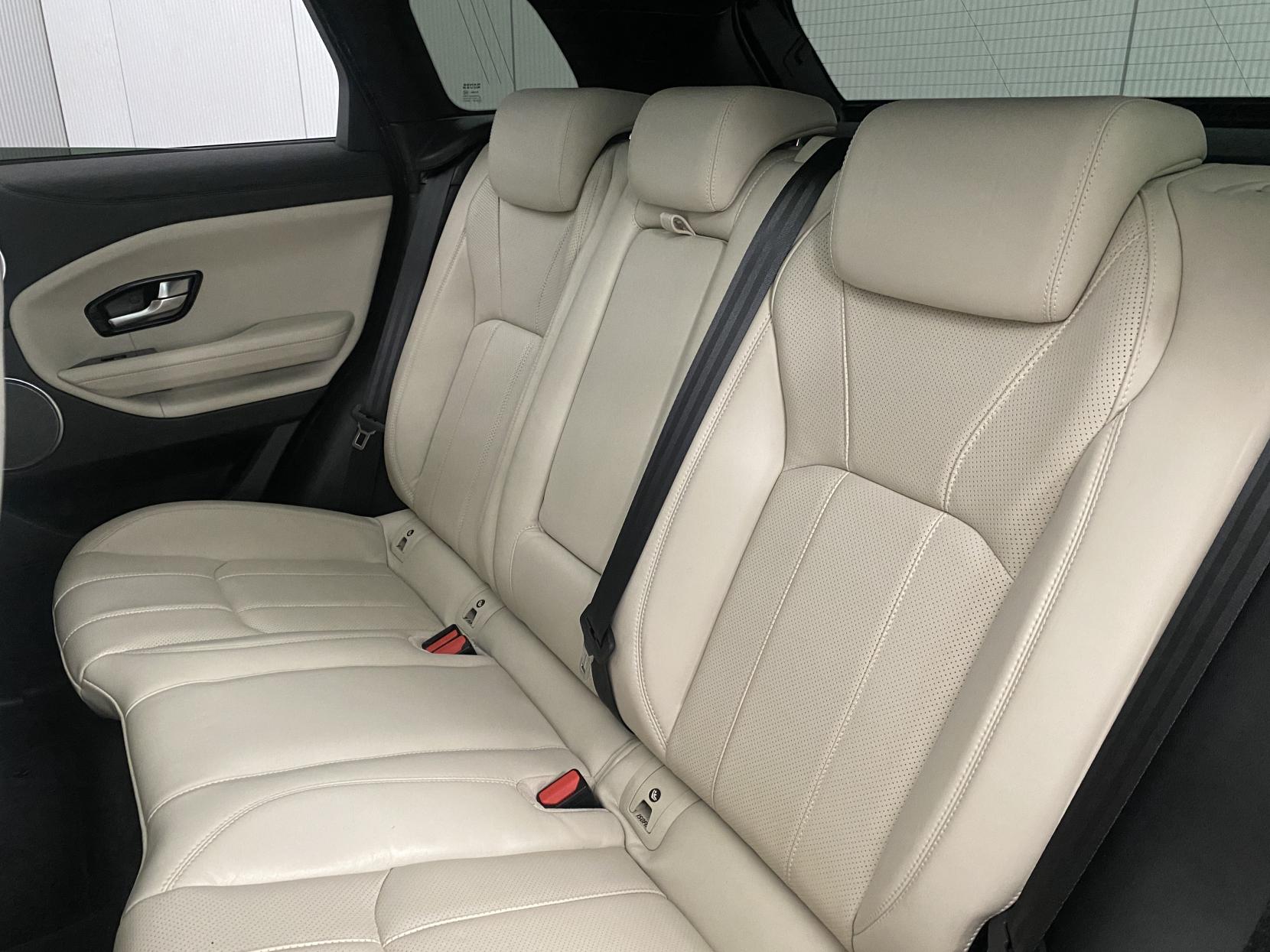 Land Rover Range Rover Evoque 2.0 SD4 HSE Dynamic SUV 5dr Diesel Auto 4WD Euro 6 (s/s) (240 ps)