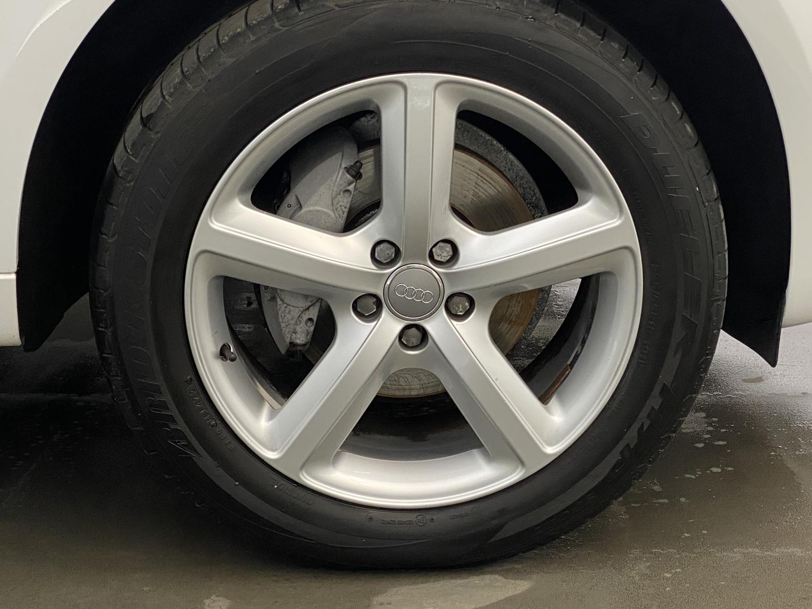 Audi Q5 2.0 TDI S line SUV 5dr Diesel Manual quattro Euro 6 (s/s) (150 ps)