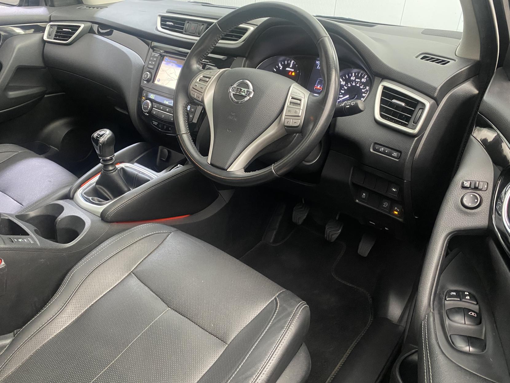 Nissan Qashqai 1.5 dCi Tekna SUV 5dr Diesel Manual 2WD Euro 6 (s/s) (110 ps)