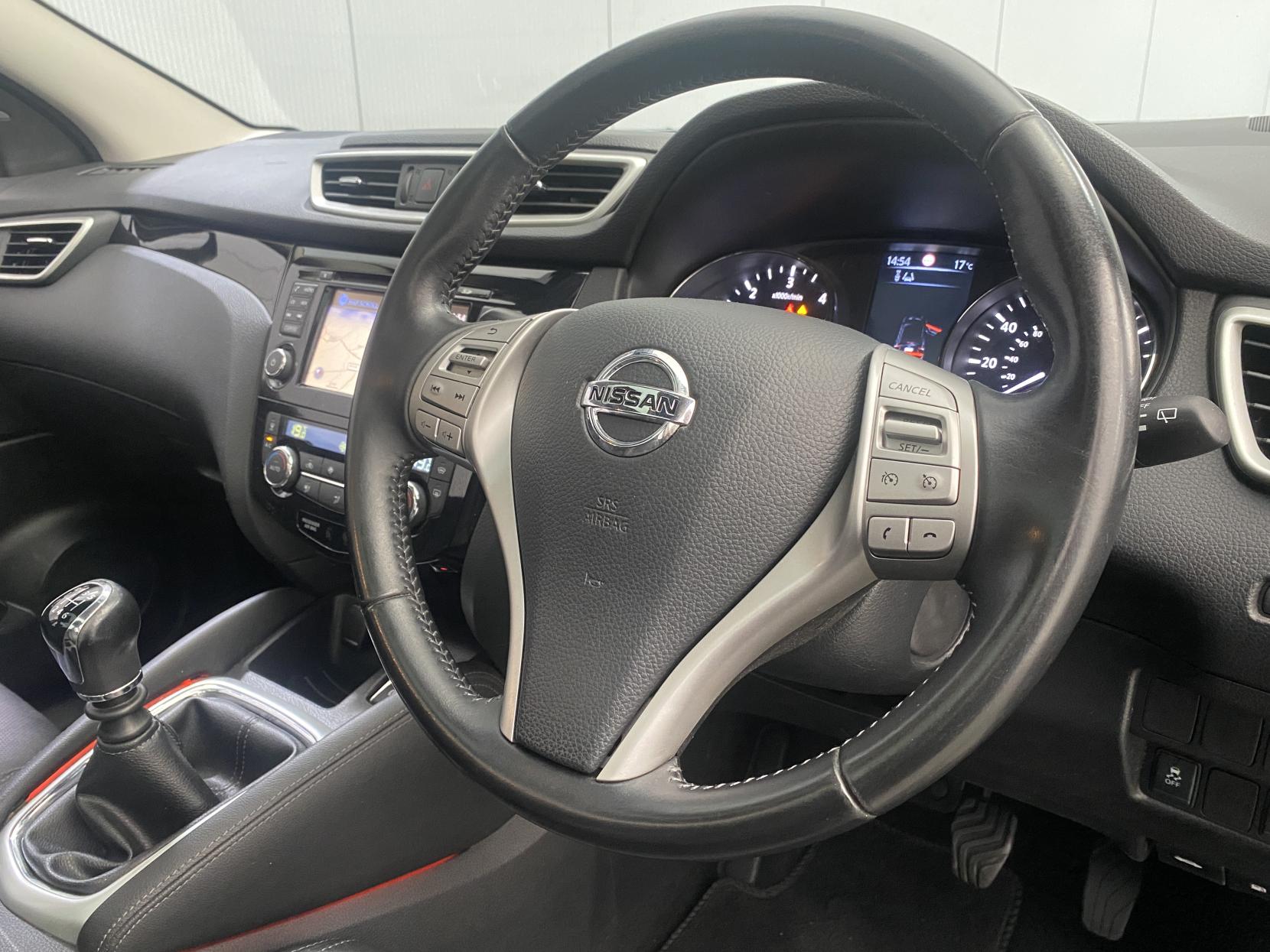 Nissan Qashqai 1.5 dCi Tekna SUV 5dr Diesel Manual 2WD Euro 6 (s/s) (110 ps)