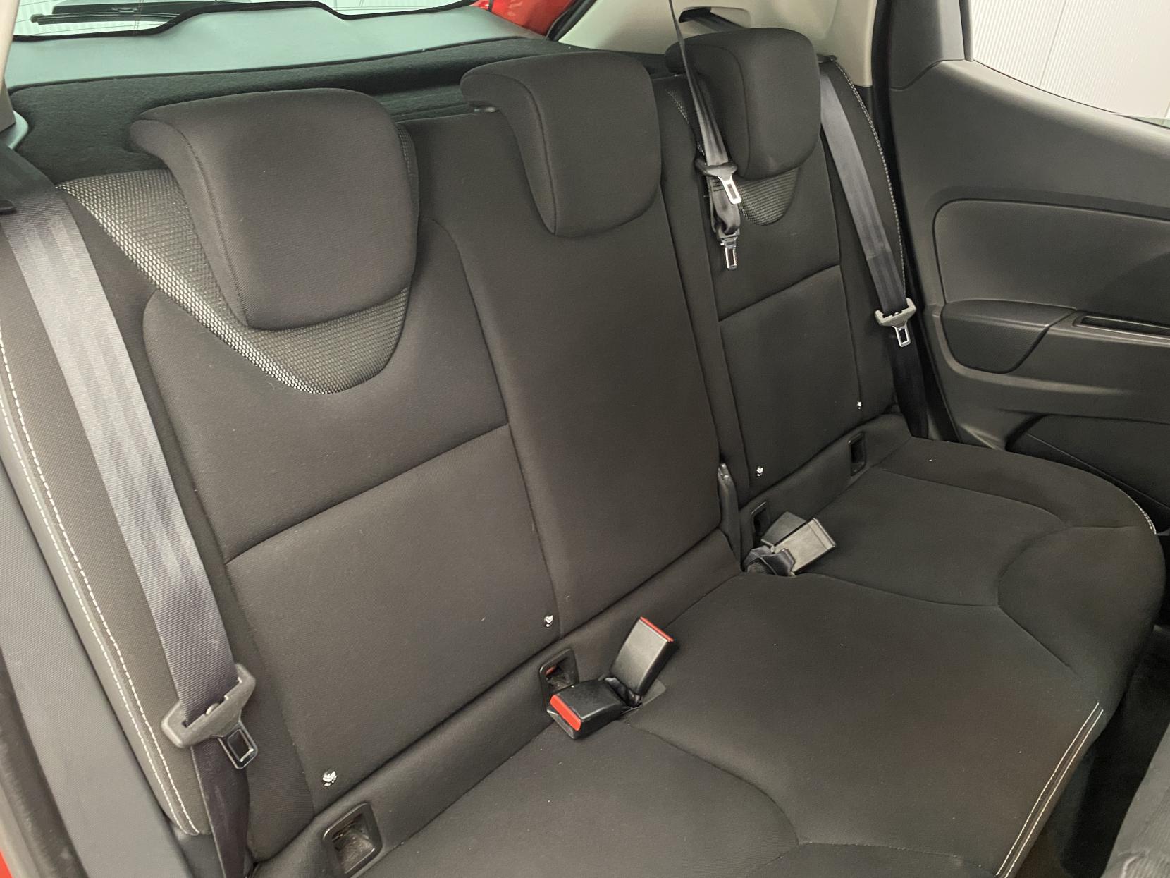 Renault Clio 0.9 TCe Dynamique MediaNav Hatchback 5dr Petrol Manual Euro 5 (s/s) (90 ps)