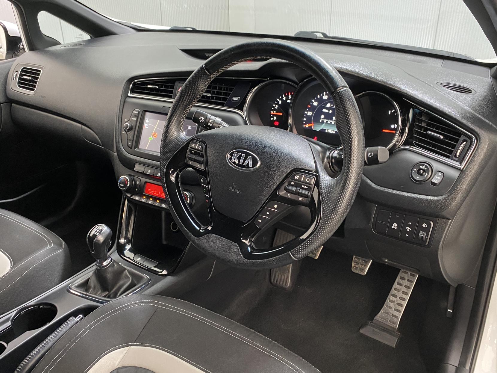 Kia Ceed 1.6 CRDi GT-Line Hatchback 5dr Diesel Manual Euro 6 (s/s) (134 bhp)